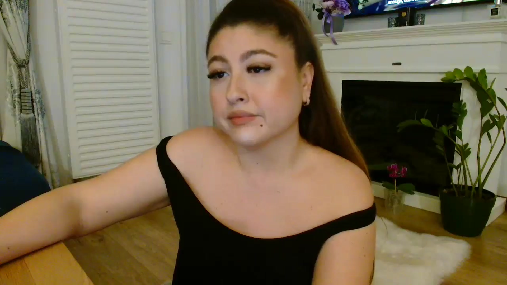 Gallery image thumbnail from SamyraX's myfreecams stream on, 02/25/2026, 16:59 image 7 of 20