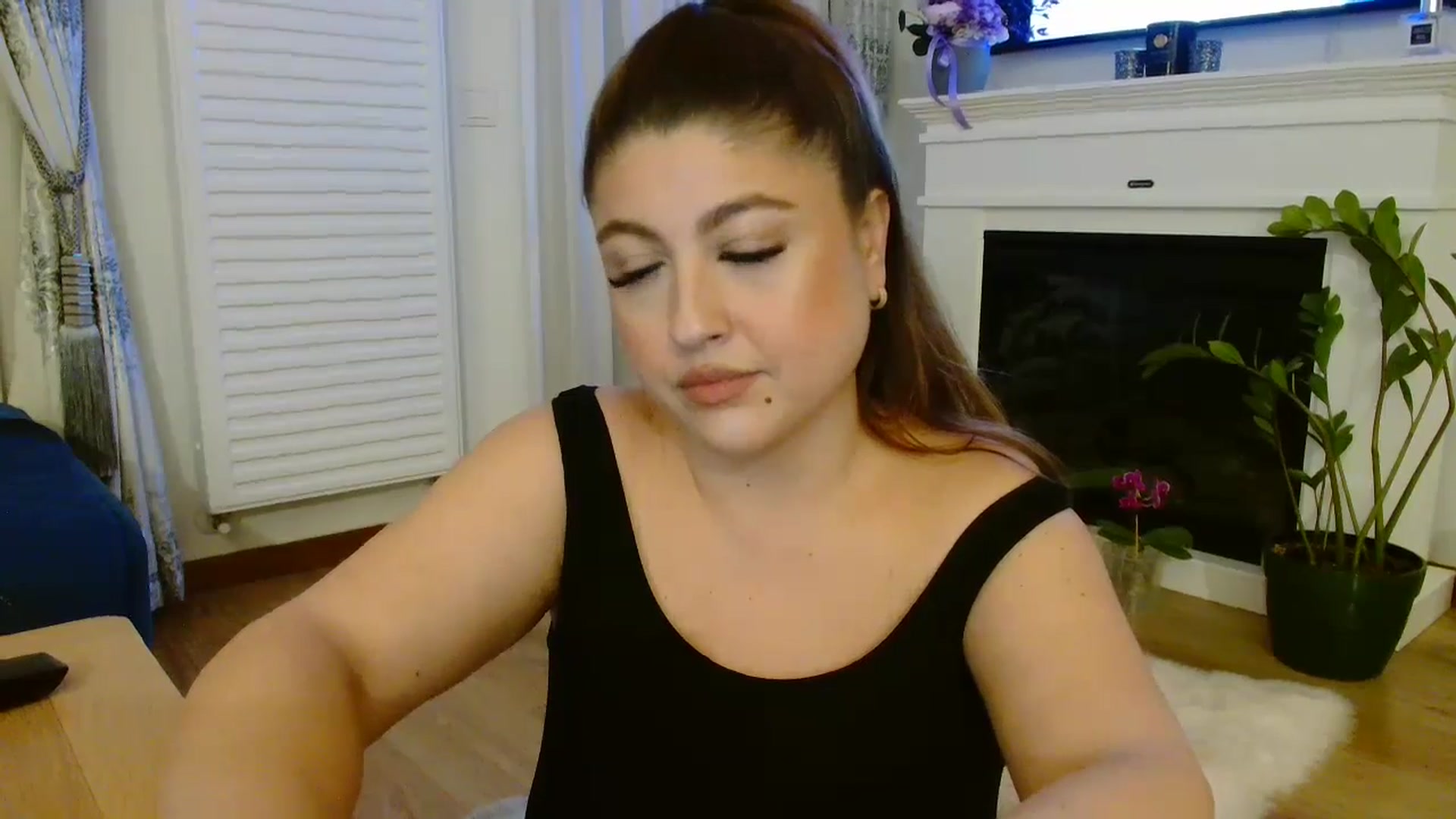 Gallery image thumbnail from SamyraX's myfreecams stream on, 02/25/2026, 16:59 image 14 of 20