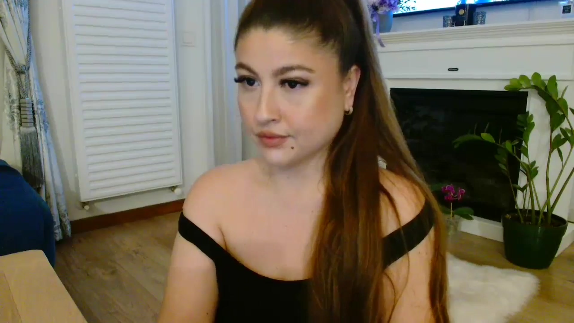 Gallery image thumbnail from SamyraX's myfreecams stream on, 02/25/2026, 17:42 image 3 of 20