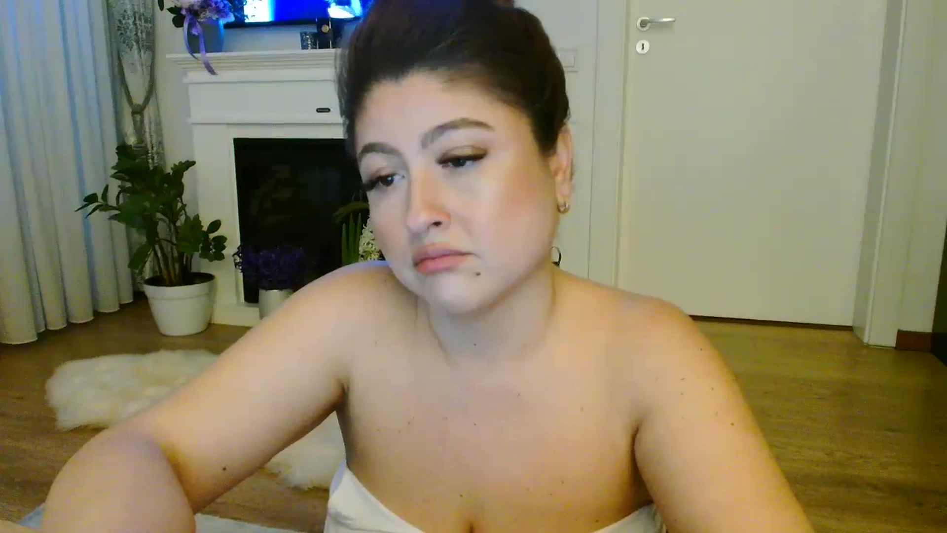 Gallery image thumbnail from SamyraX's myfreecams stream on, 03/06/2026, 17:01 image 18 of 20