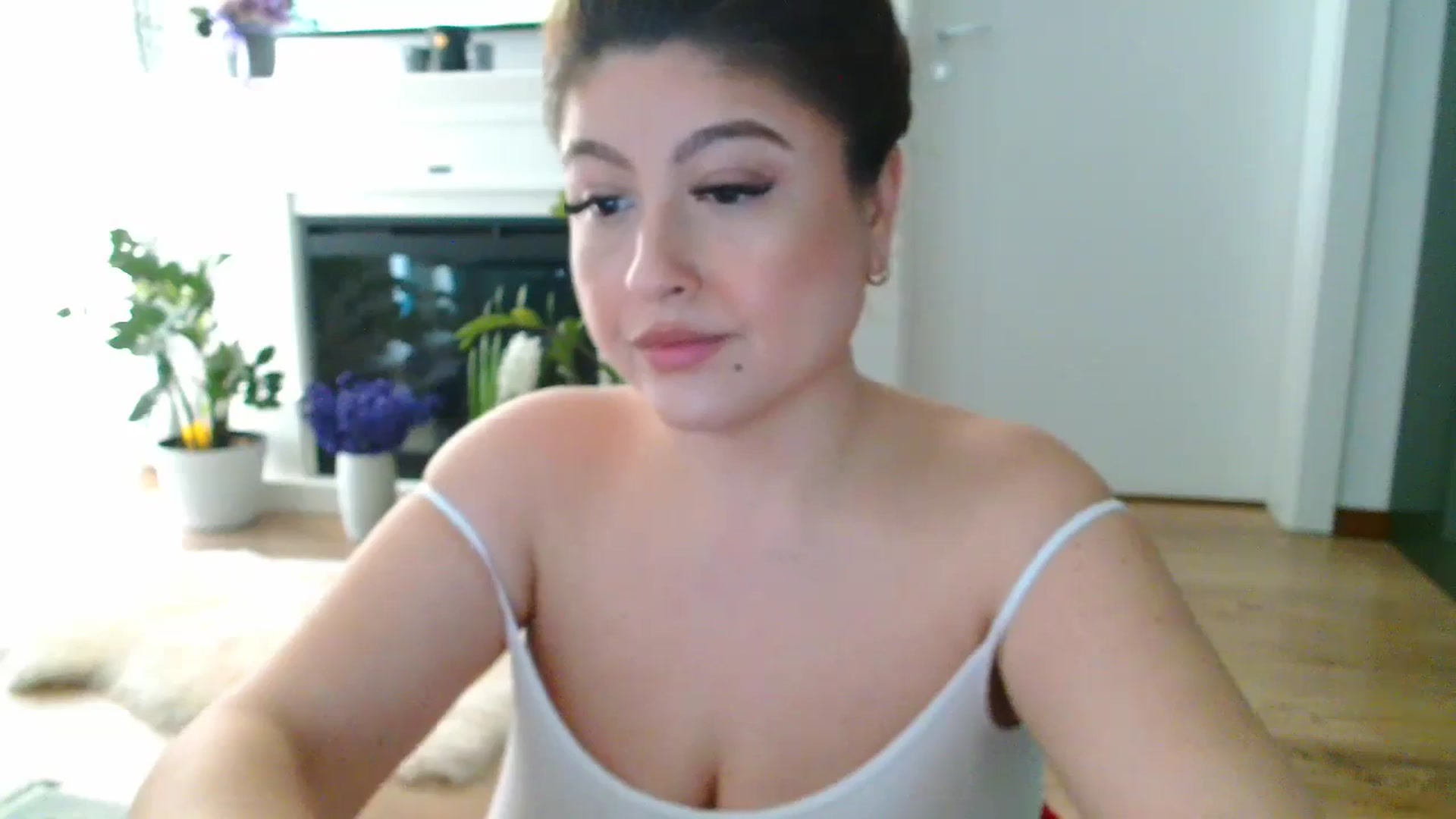 Gallery image thumbnail from SamyraX's myfreecams stream on, 03/06/2026, 17:01 image 11 of 20