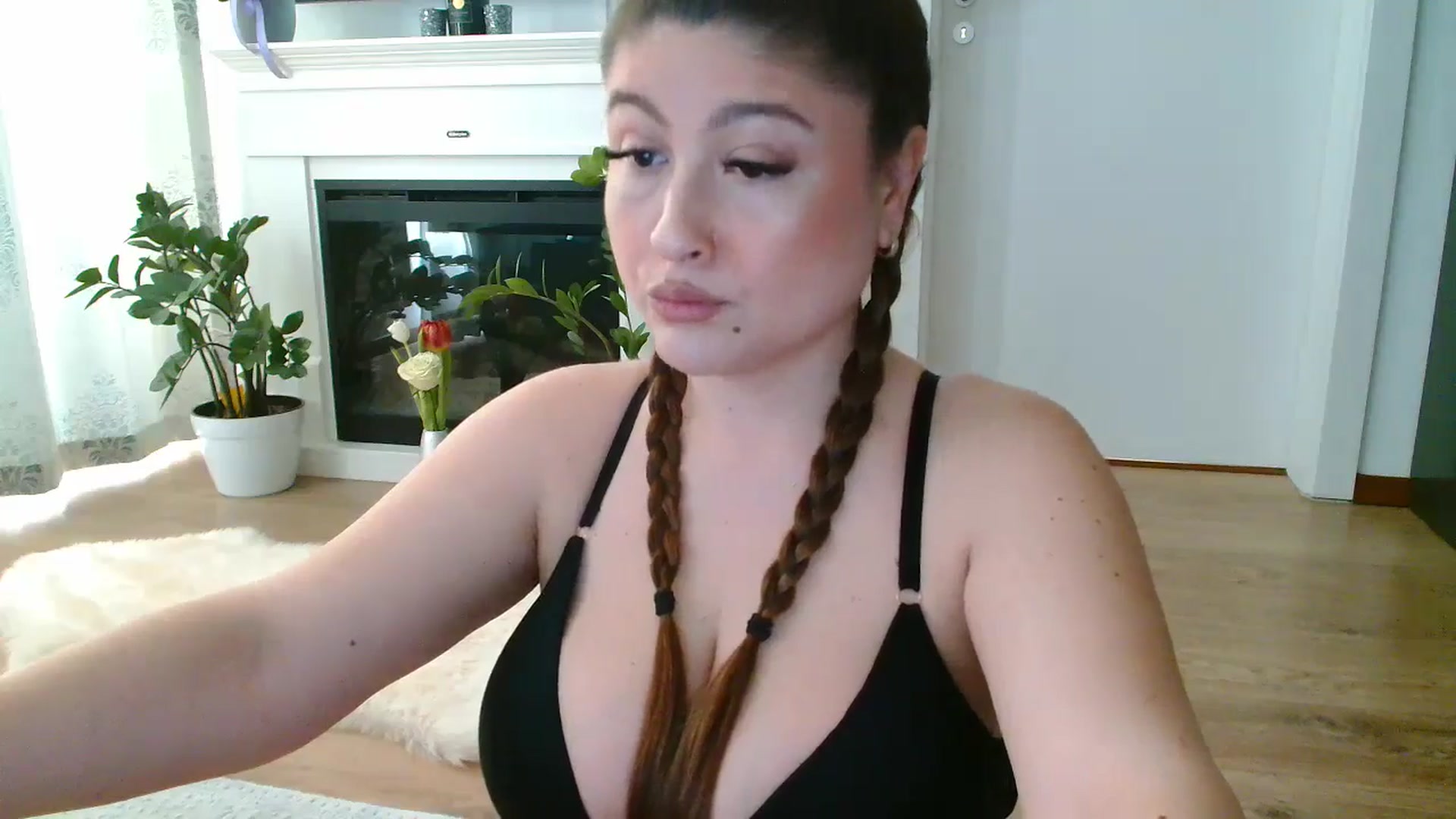 Gallery image thumbnail from SamyraX's myfreecams stream on, 03/13/2026, 17:22 image 10 of 20