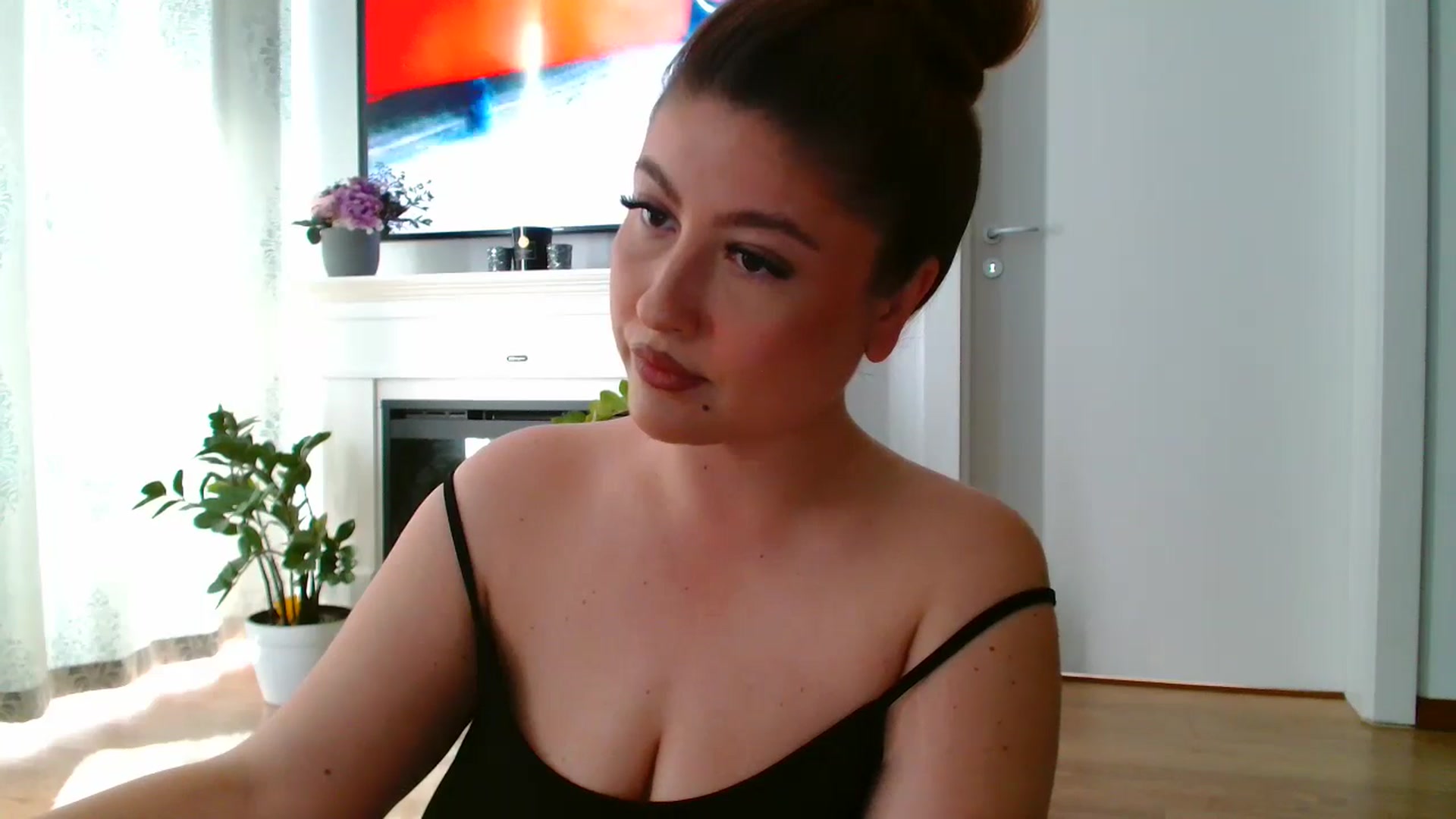 Gallery image thumbnail from SamyraX's myfreecams stream on, 04/15/2026, 16:22 image 8 of 20