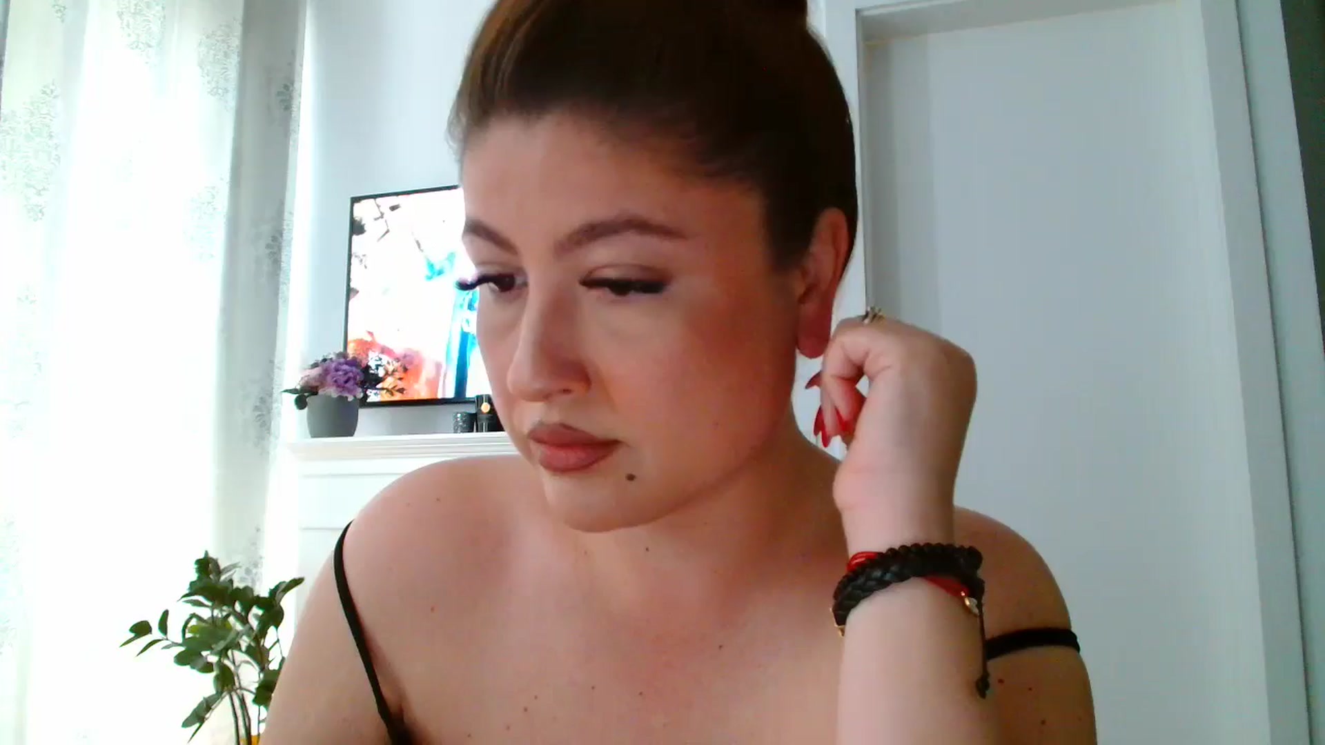 Gallery image thumbnail from SamyraX's myfreecams stream on, 04/15/2026, 16:22 image 1 of 20