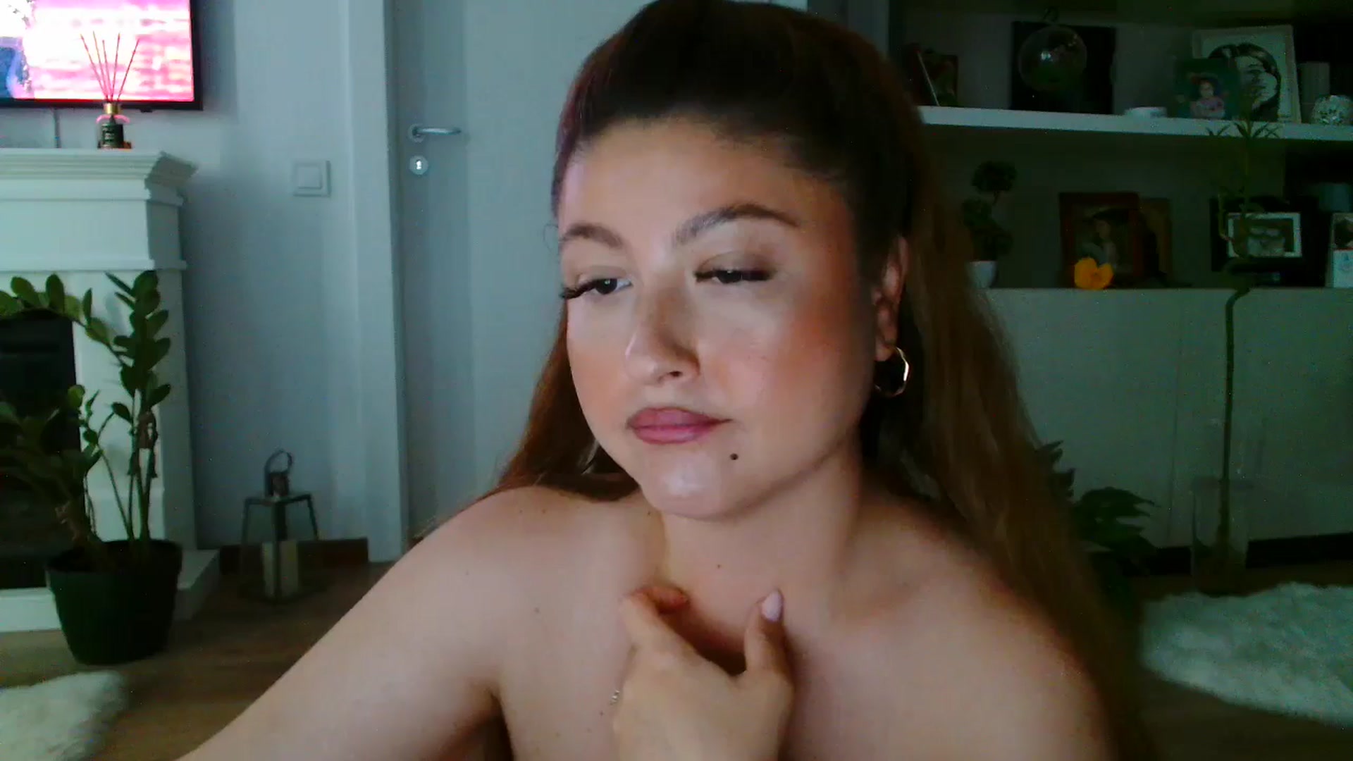 Gallery image thumbnail from SamyraX's myfreecams stream on, 05/10/2026, 16:44 image 17 of 20