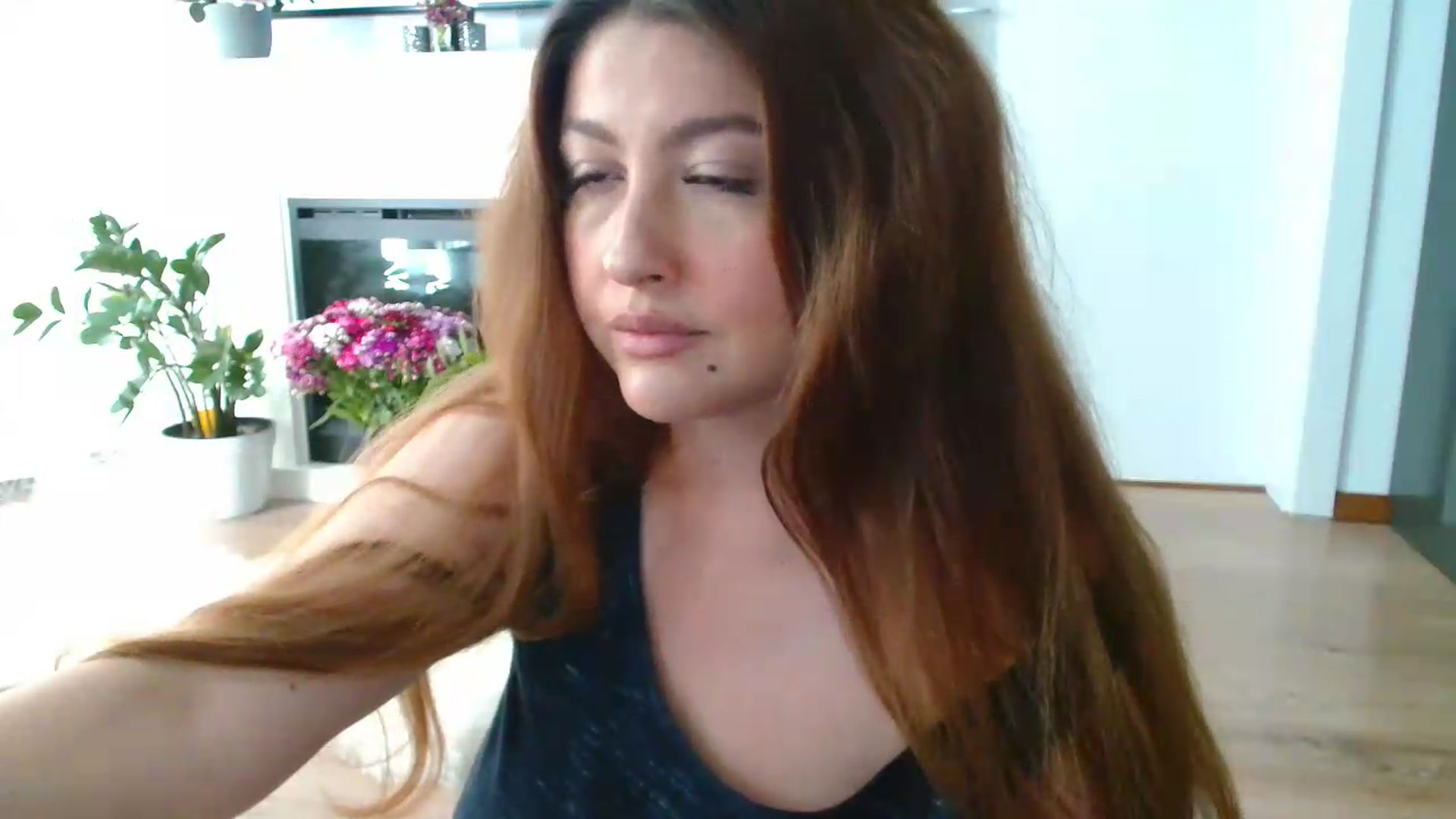 Gallery image thumbnail from SamyraX's myfreecams stream on, 05/15/2026, 16:21 image 12 of 20