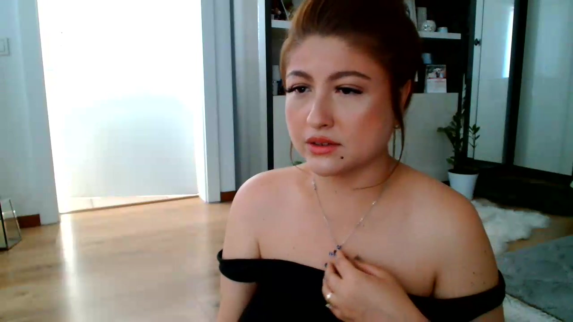Gallery image thumbnail from SamyraX's myfreecams stream on, 06/14/2026, 15:35 image 4 of 20