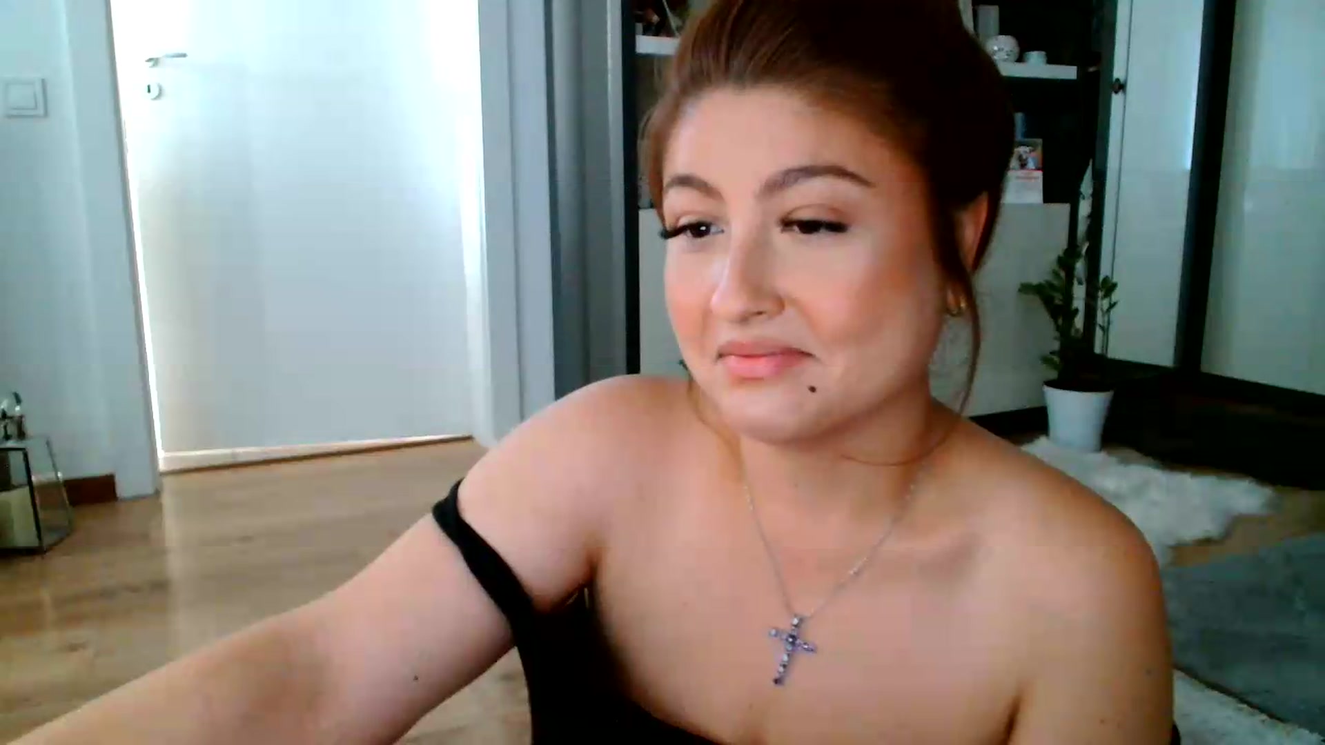 Gallery image thumbnail from SamyraX's myfreecams stream on, 06/14/2026, 16:28 image 3 of 20