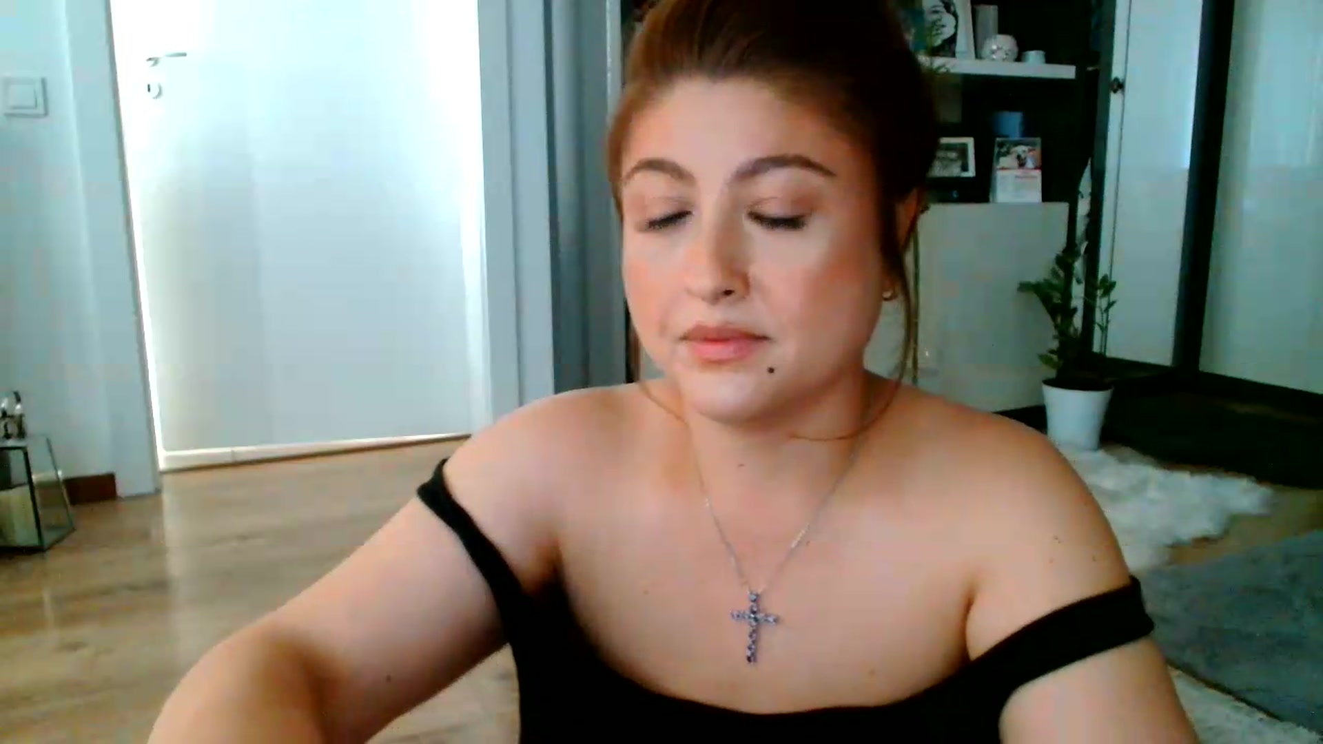 Gallery image thumbnail from SamyraX's myfreecams stream on, 06/14/2026, 16:28 image 7 of 20