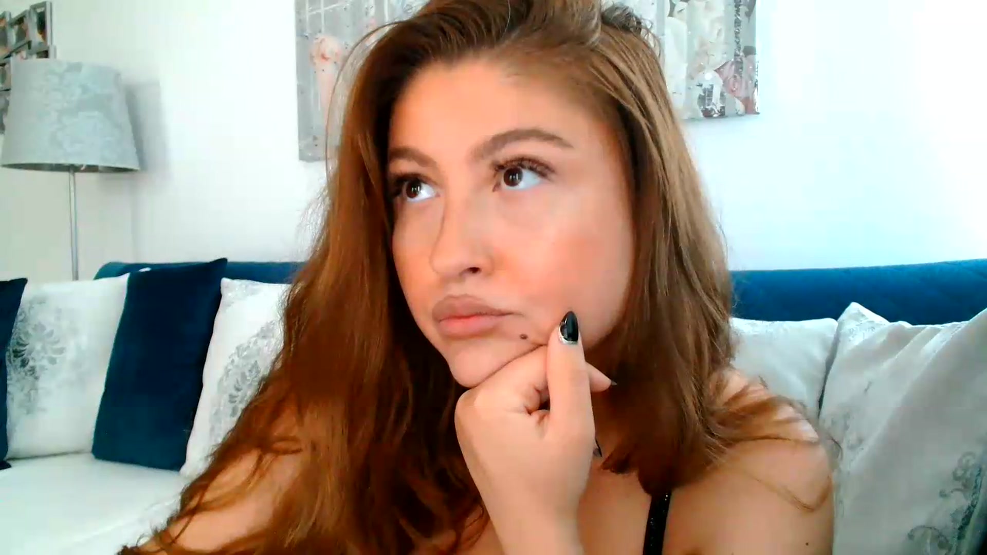 Gallery image thumbnail from SamyraX's myfreecams stream on, 06/19/2026, 14:24 image 15 of 20