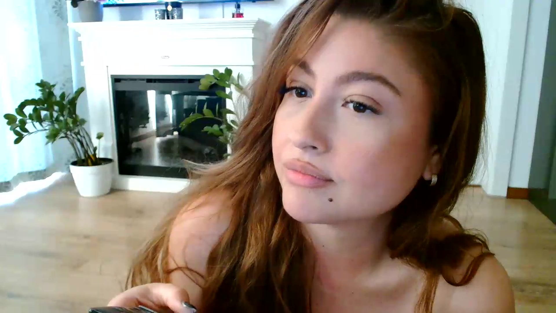 Gallery image thumbnail from SamyraX's myfreecams stream on, 06/21/2026, 16:55 image 15 of 20