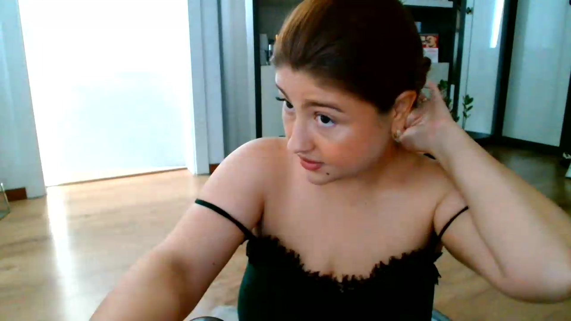 Gallery image thumbnail from SamyraX's myfreecams stream on, 07/05/2026, 16:35 image 2 of 20