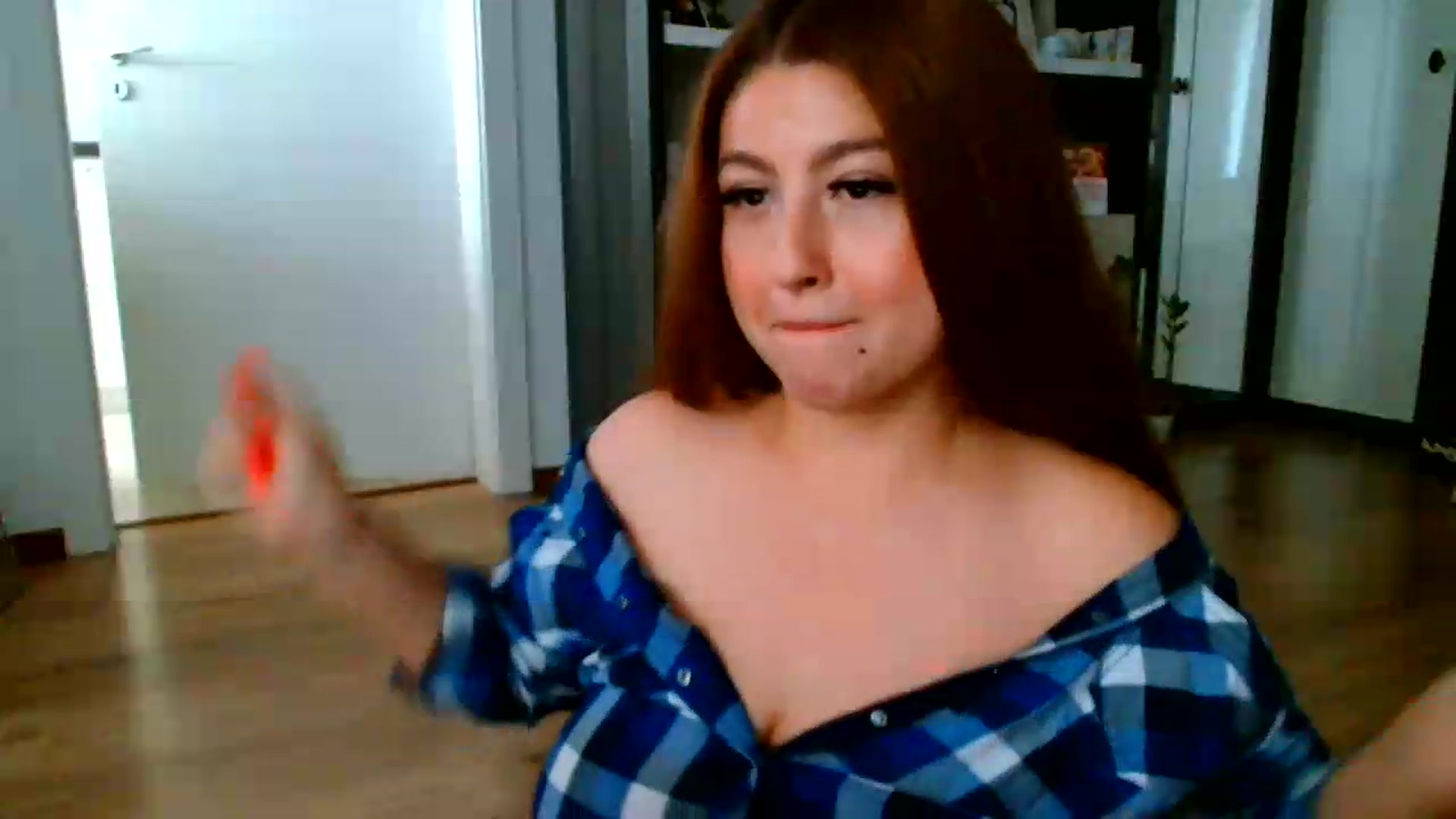 Gallery image thumbnail from SamyraX's myfreecams stream on, 07/08/2026, 16:15 image 6 of 20