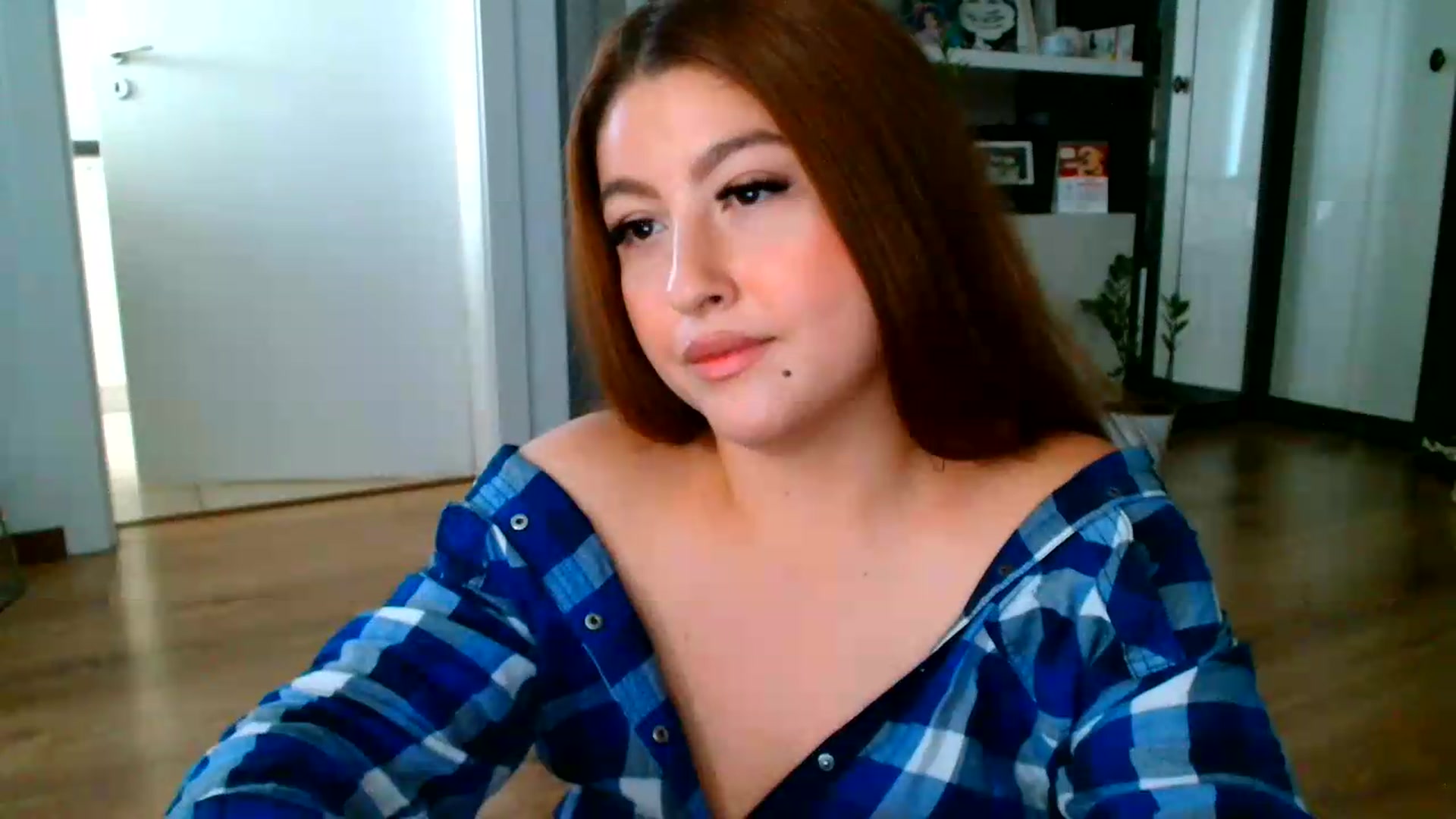 Gallery image thumbnail from SamyraX's myfreecams stream on, 07/08/2026, 16:15 image 12 of 20