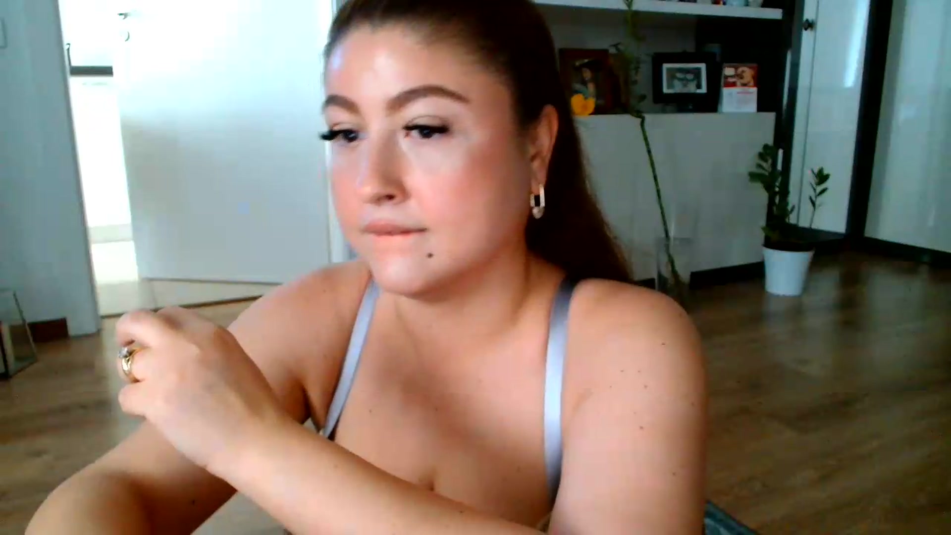 Gallery image thumbnail from SamyraX's myfreecams stream on, 07/22/2026, 13:47 image 7 of 20