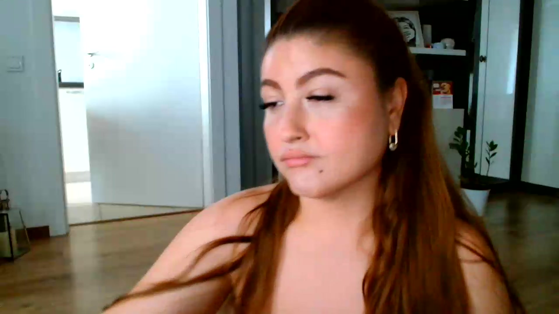 Gallery image thumbnail from SamyraX's myfreecams stream on, 07/22/2026, 16:52 image 11 of 20