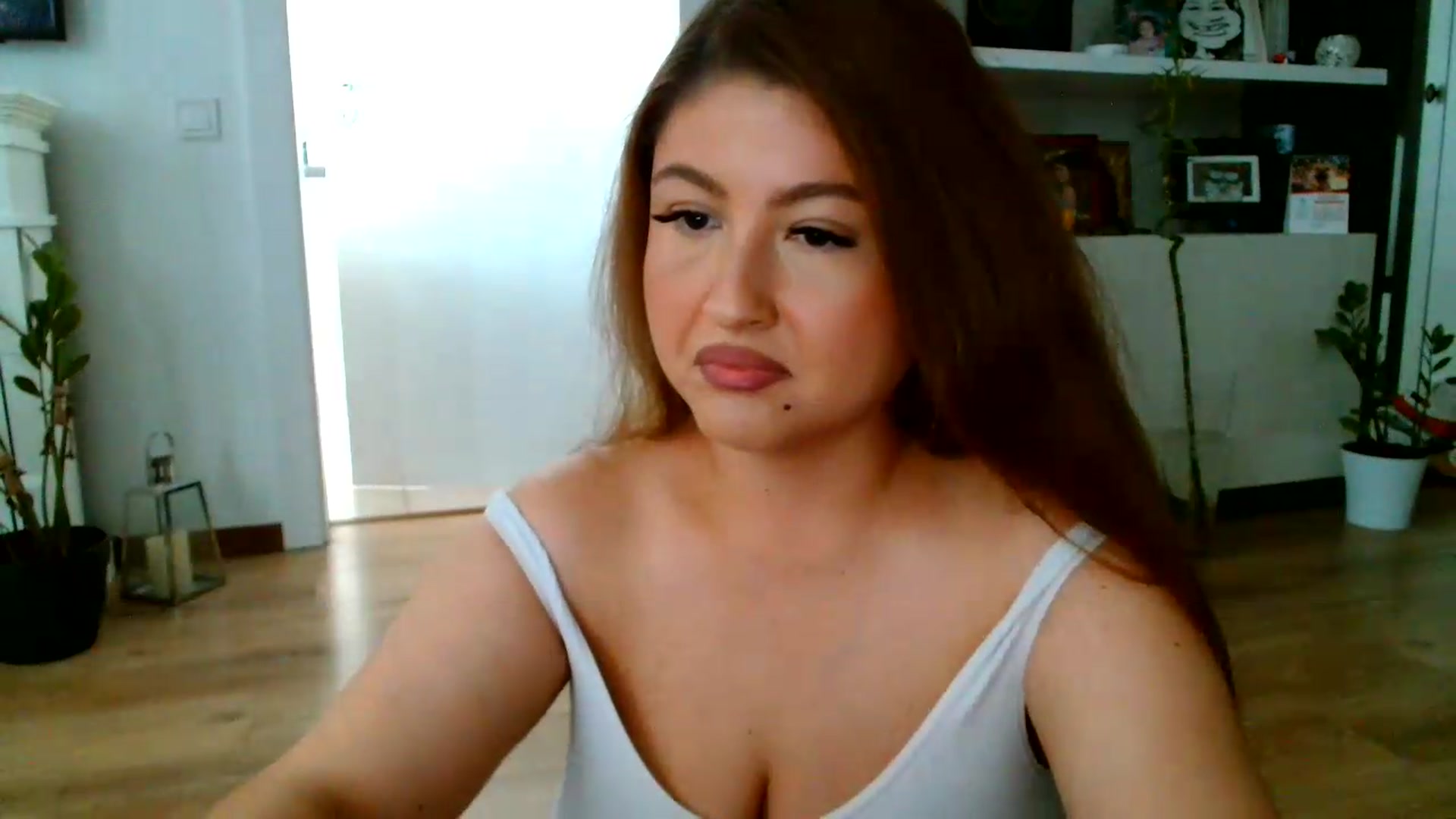 Gallery image thumbnail from SamyraX's myfreecams stream on, 08/10/2026, 13:06 image 13 of 20