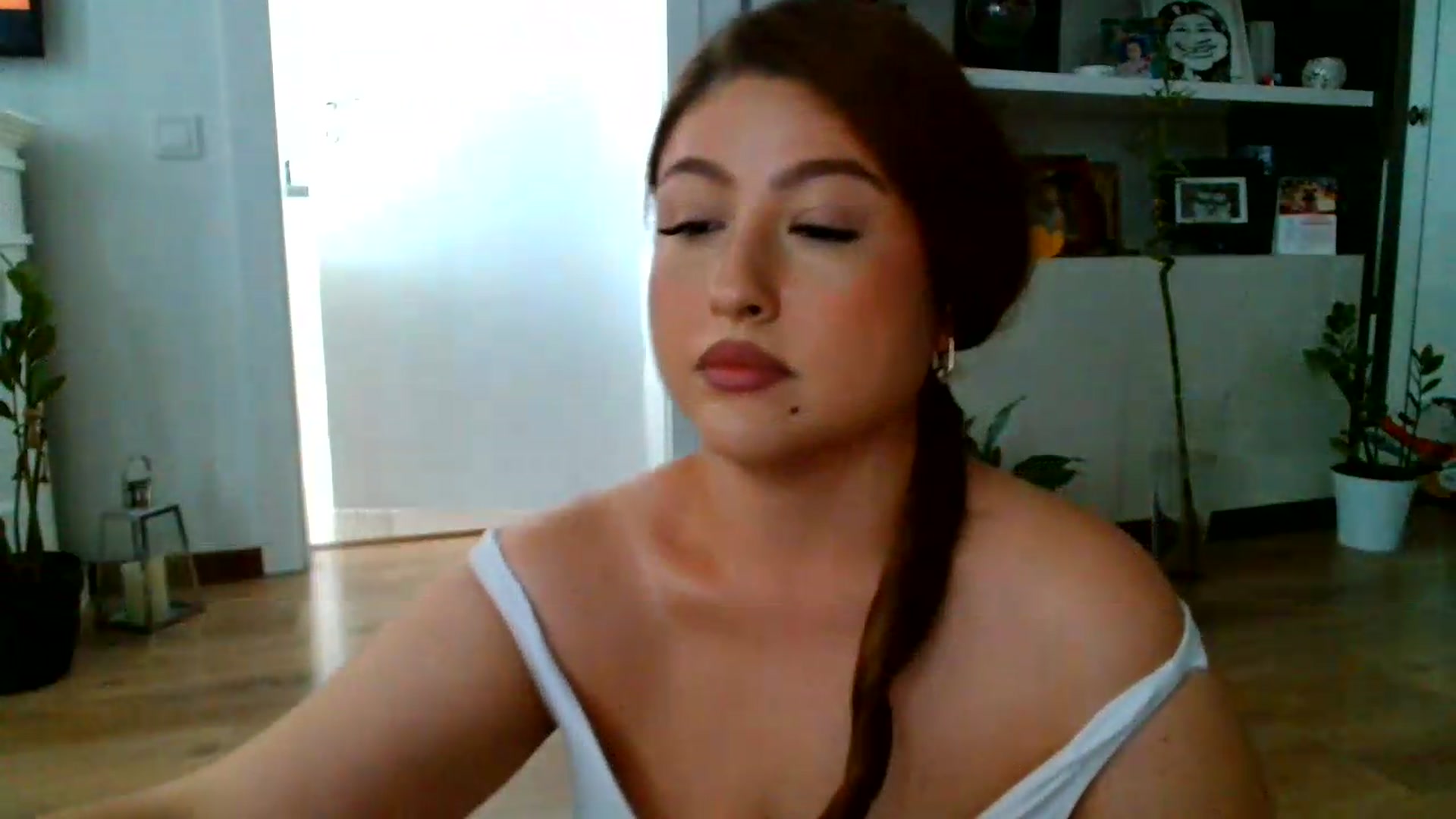 Gallery image thumbnail from SamyraX's myfreecams stream on, 08/10/2026, 13:06 image 16 of 20