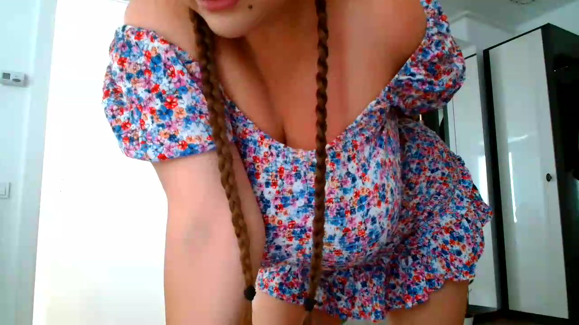 Gallery image thumbnail from SamyraX's myfreecams stream on, 08/12/2026, 12:55 image 16 of 20