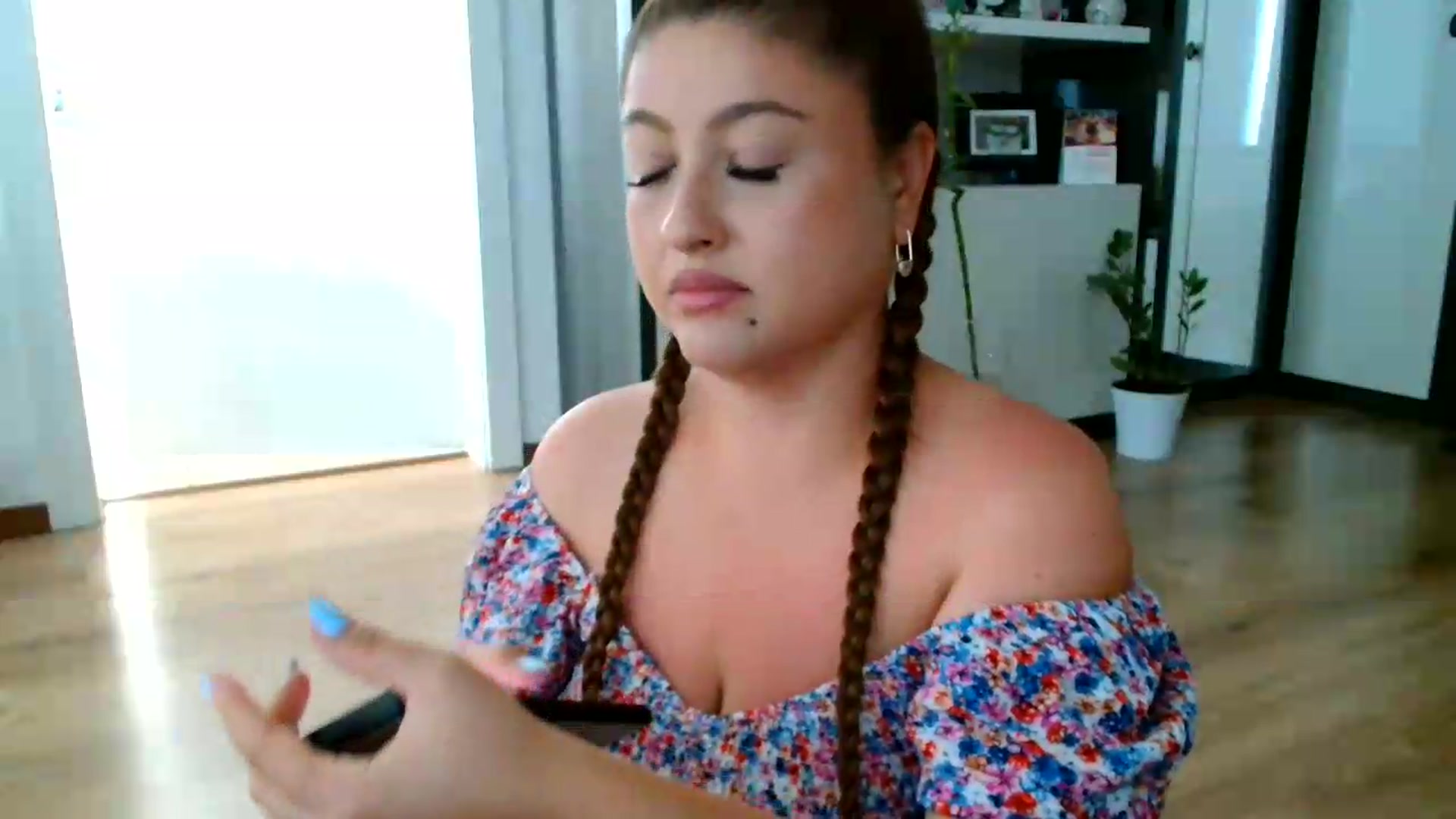 Gallery image thumbnail from SamyraX's myfreecams stream on, 08/12/2026, 15:37 image 12 of 20