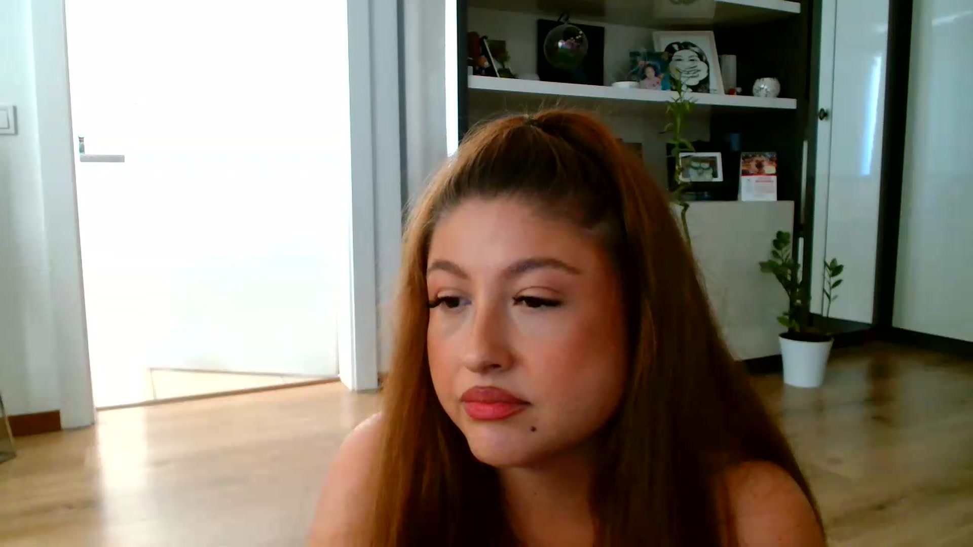 Gallery image thumbnail from SamyraX's myfreecams stream on, 08/19/2026, 16:28 image 20 of 20