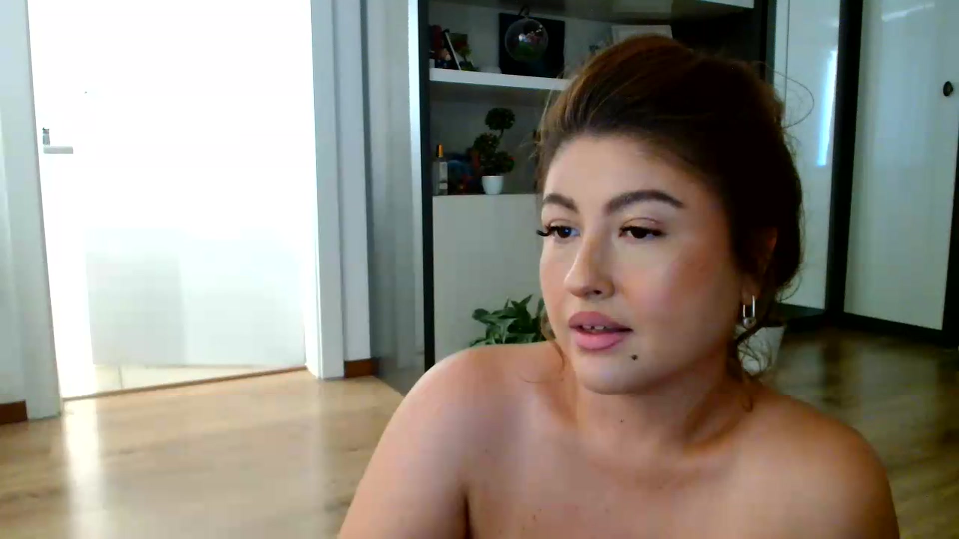 Gallery image thumbnail from SamyraX's myfreecams stream on, 08/26/2026, 18:16 image 16 of 20