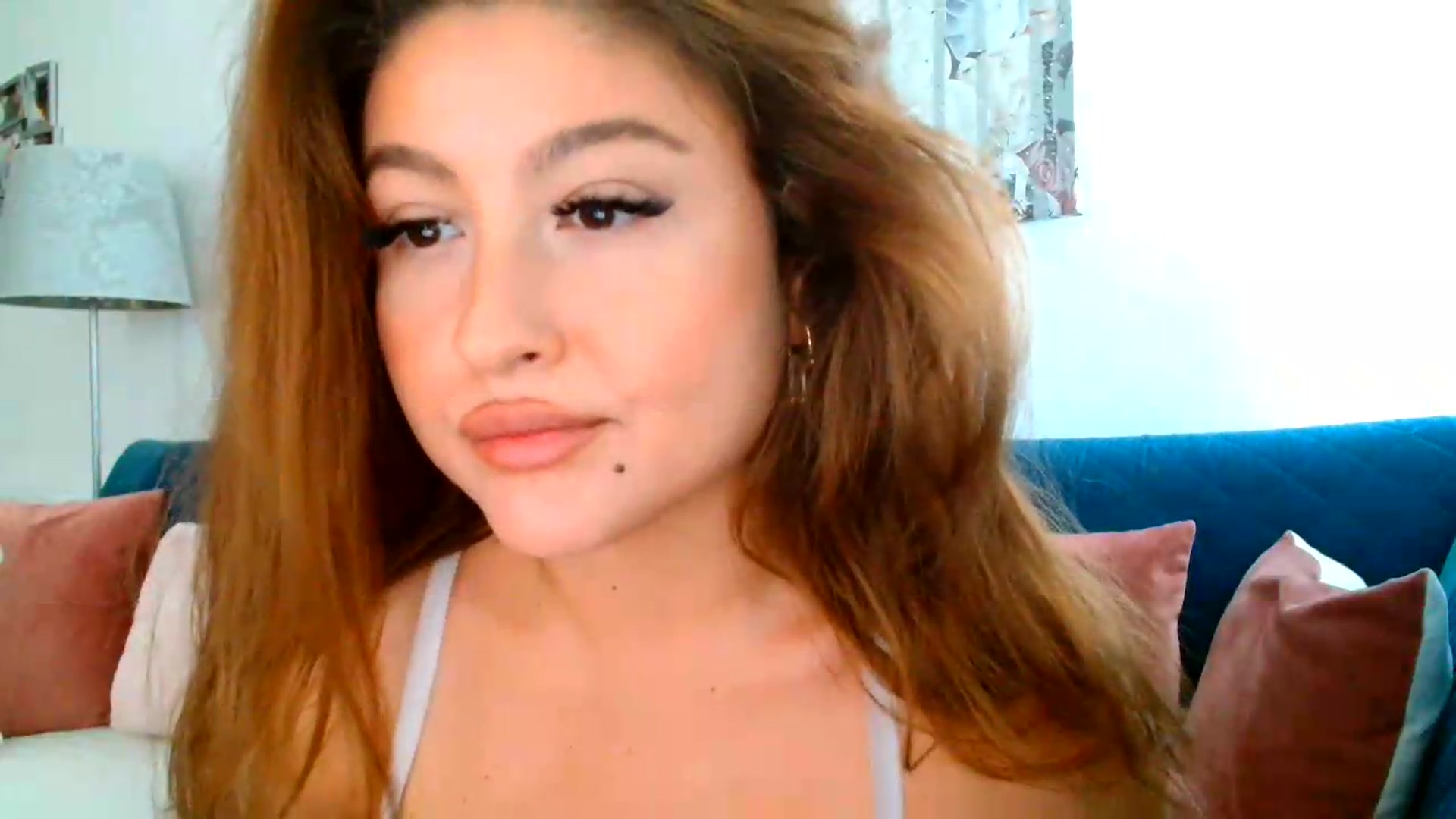 Gallery image thumbnail from SamyraX's myfreecams stream on, 09/04/2026, 13:57 image 6 of 20