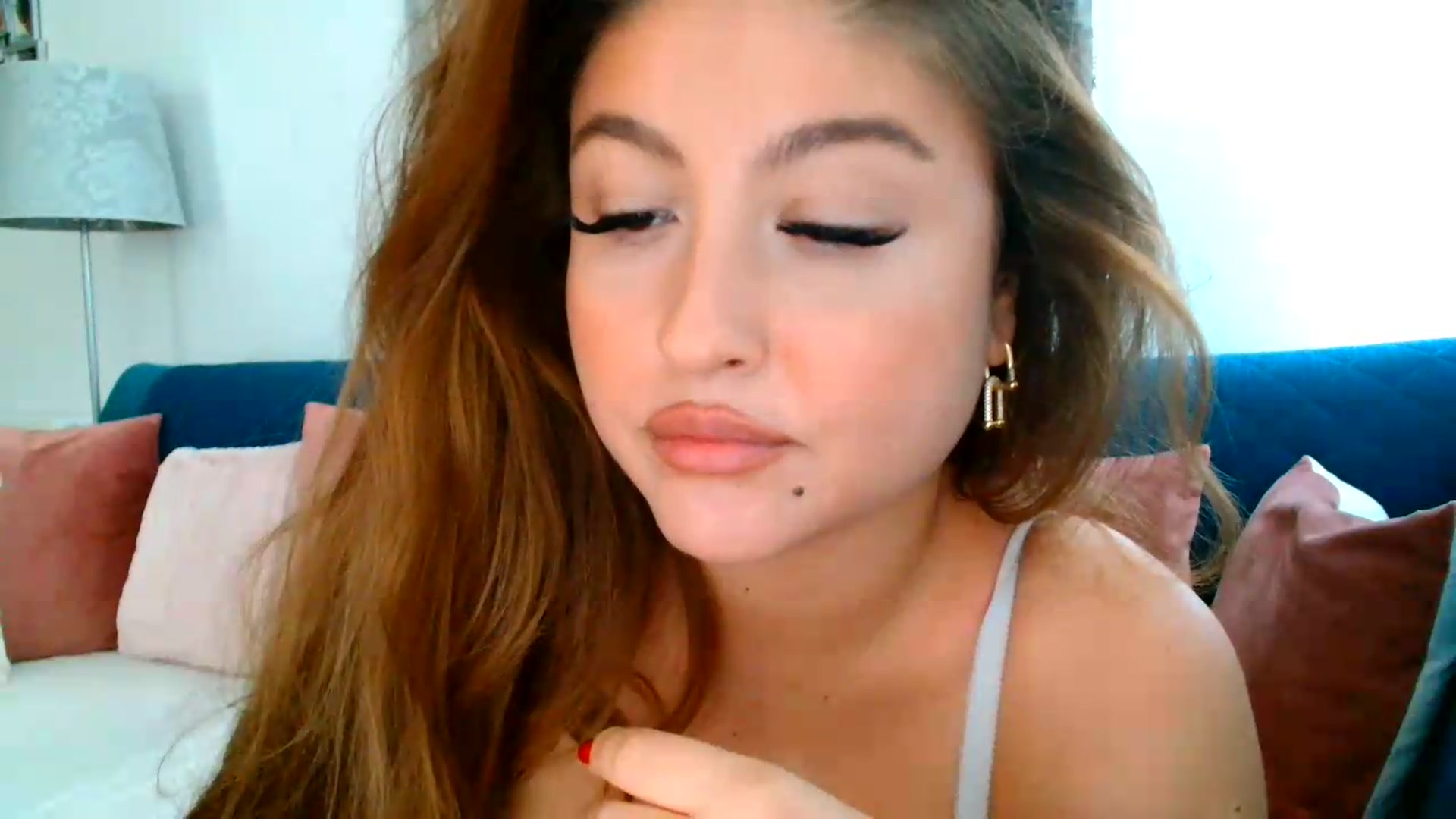 Gallery image thumbnail from SamyraX's myfreecams stream on, 09/04/2026, 13:57 image 8 of 20