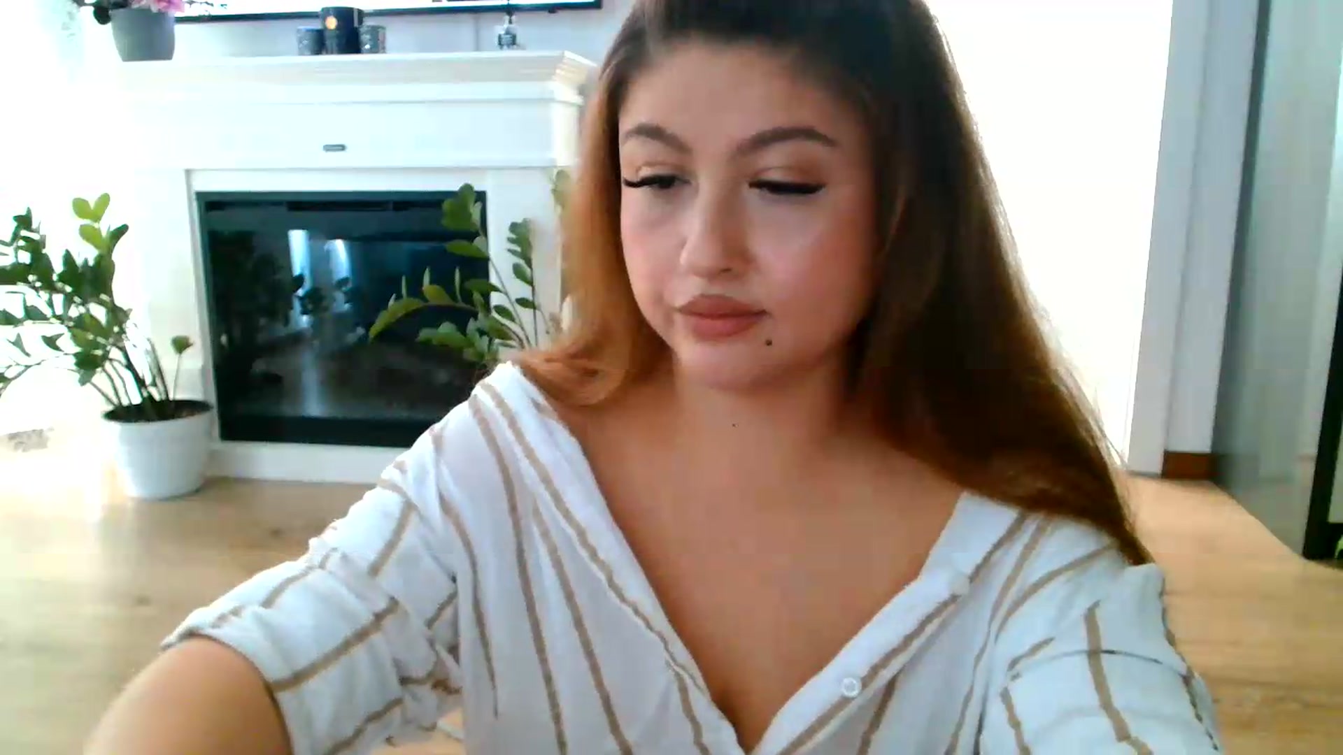 Gallery image thumbnail from SamyraX's myfreecams stream on, 09/05/2026, 15:30 image 12 of 20