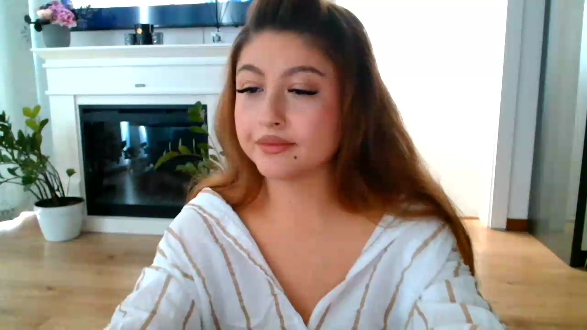 Gallery image thumbnail from SamyraX's myfreecams stream on, 09/05/2026, 15:30 image 4 of 20