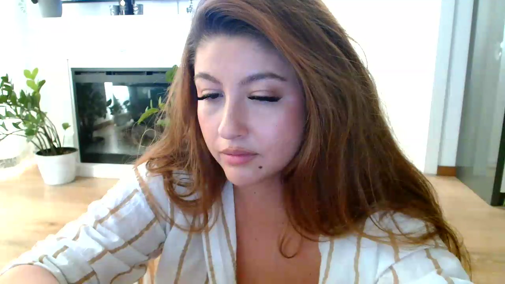 Gallery image thumbnail from SamyraX's myfreecams stream on, 09/05/2026, 16:24 image 3 of 20