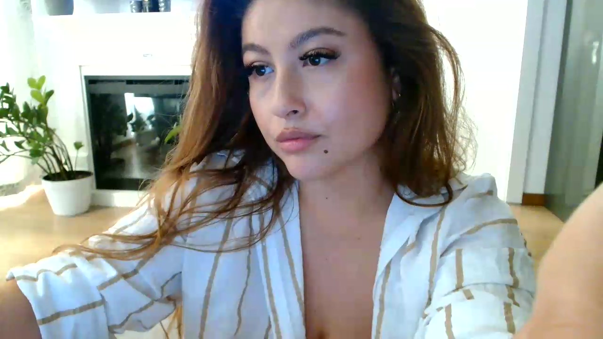 Gallery image thumbnail from SamyraX's myfreecams stream on, 09/05/2026, 16:24 image 7 of 20