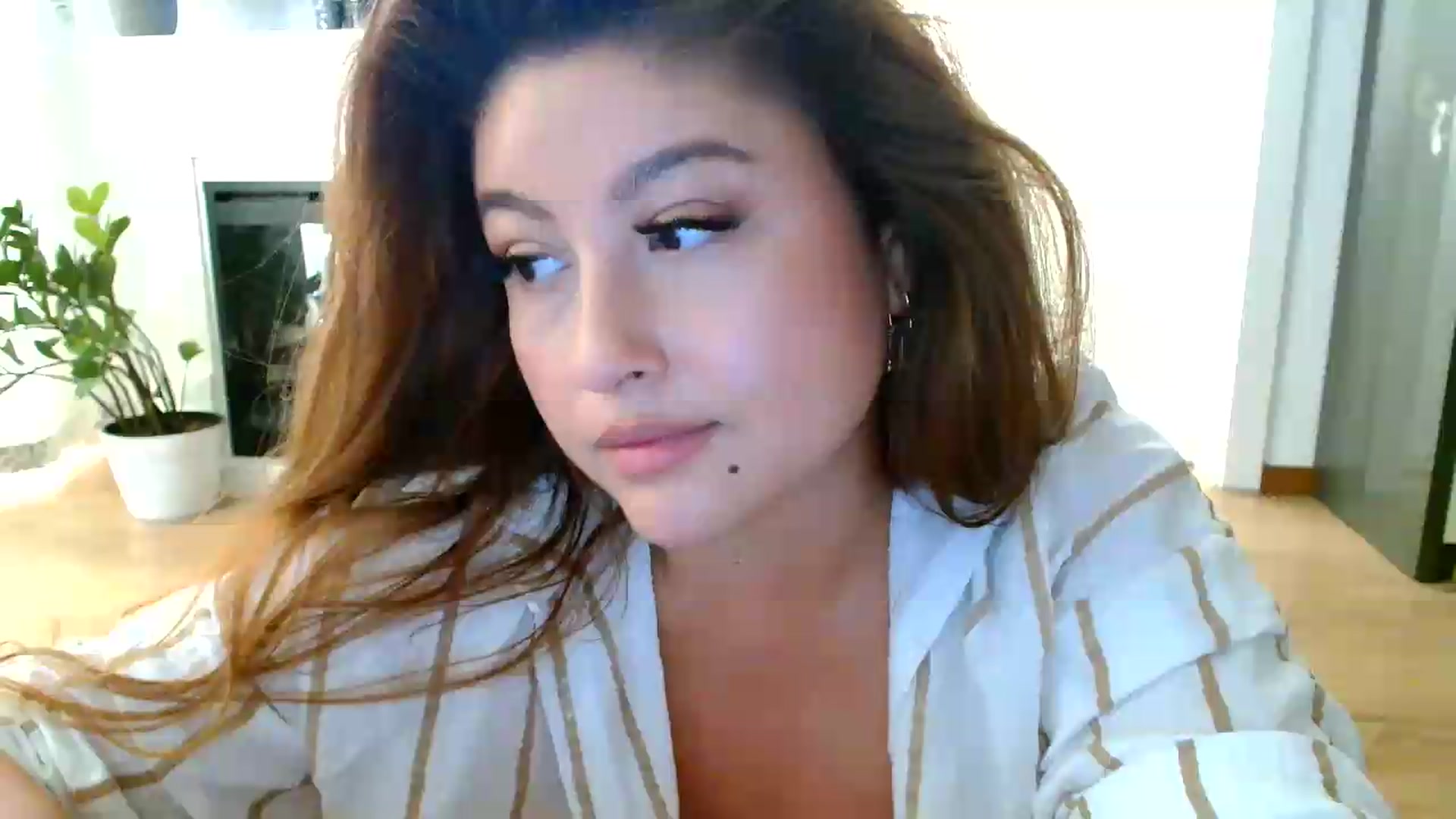 Gallery image thumbnail from SamyraX's myfreecams stream on, 09/05/2026, 16:24 image 6 of 20