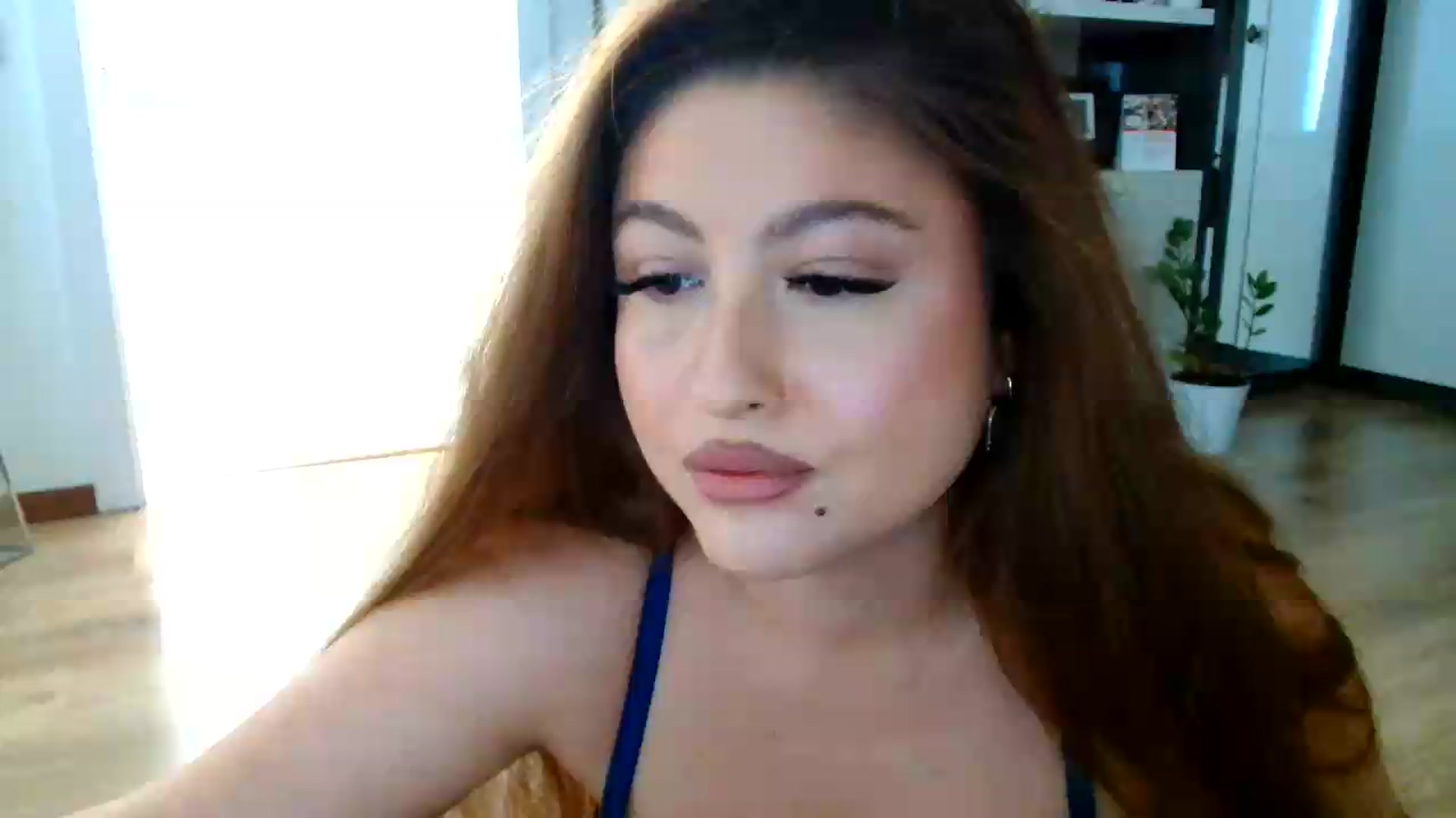 Gallery image thumbnail from SamyraX's myfreecams stream on, 09/09/2026, 16:50 image 10 of 20