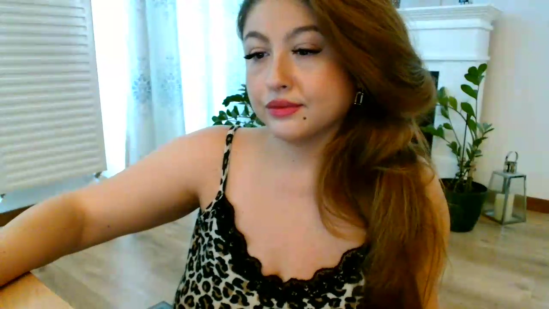 Gallery image thumbnail from SamyraX's myfreecams stream on, 09/11/2026, 13:01 image 6 of 20
