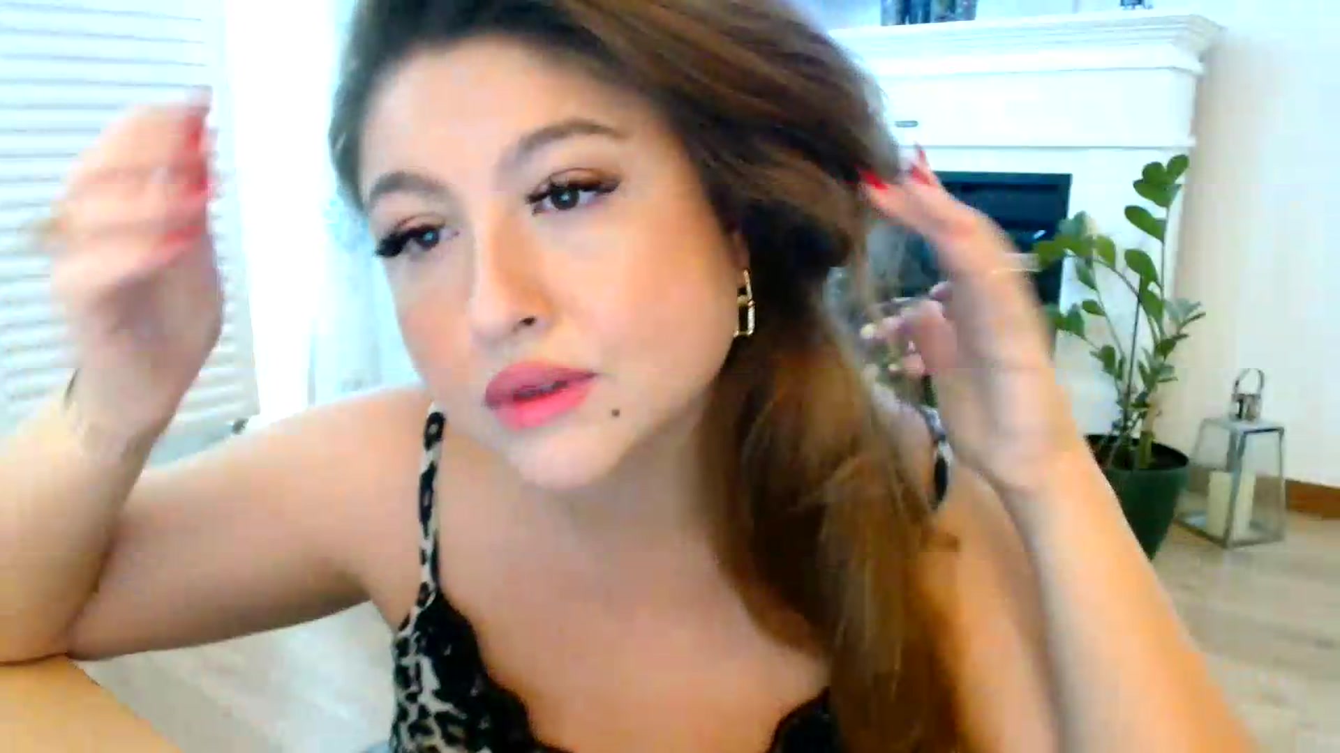 Gallery image thumbnail from SamyraX's myfreecams stream on, 09/11/2026, 13:01 image 5 of 20