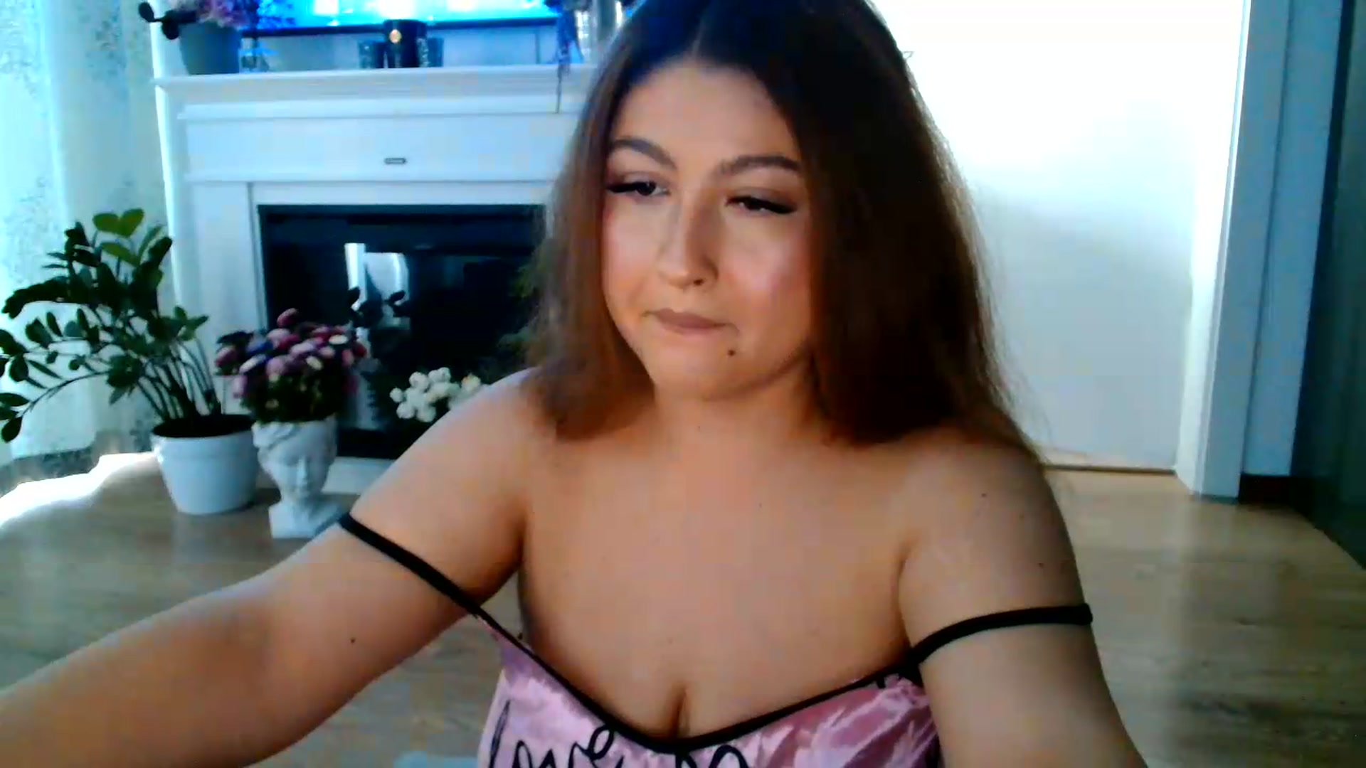 Gallery image thumbnail from SamyraX's myfreecams stream on, 09/16/2026, 13:51 image 4 of 20