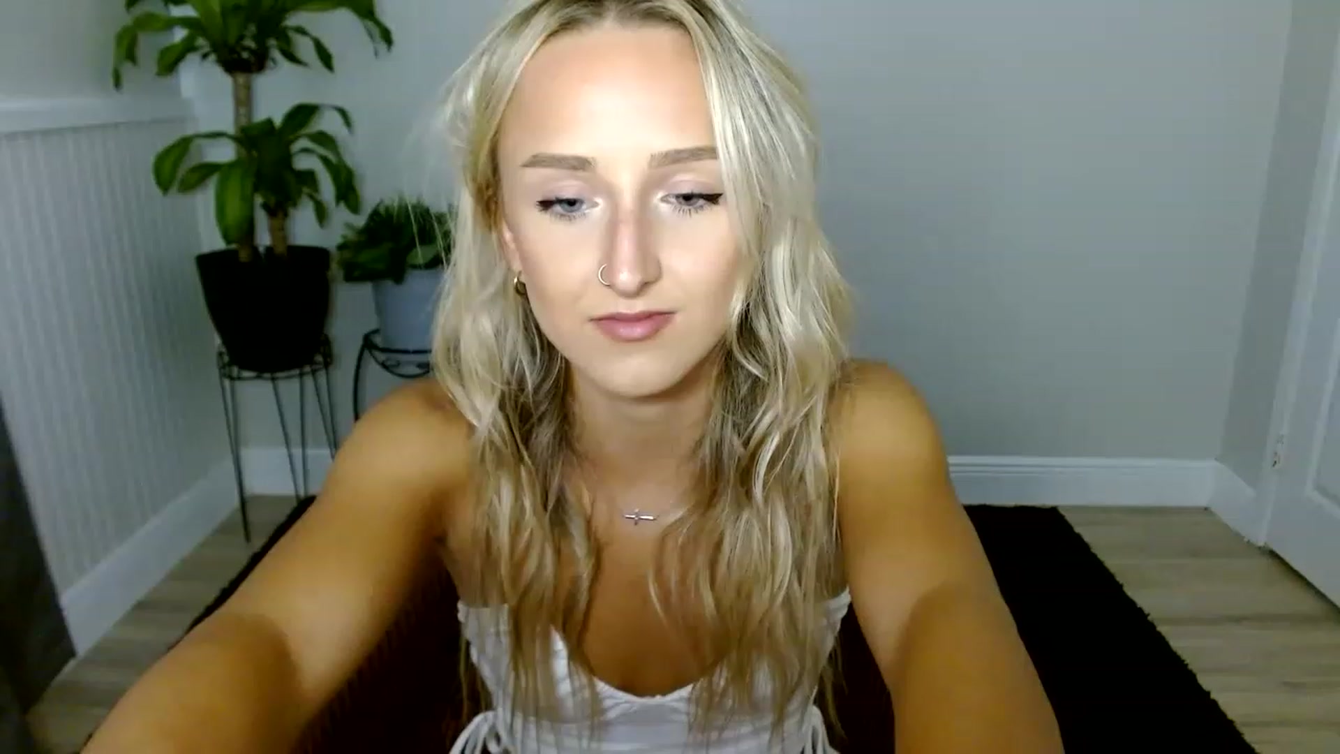 Gallery image thumbnail from Sandiecheeks's myfreecams stream on, 08/26/2023, 18:43 image 7 of 20