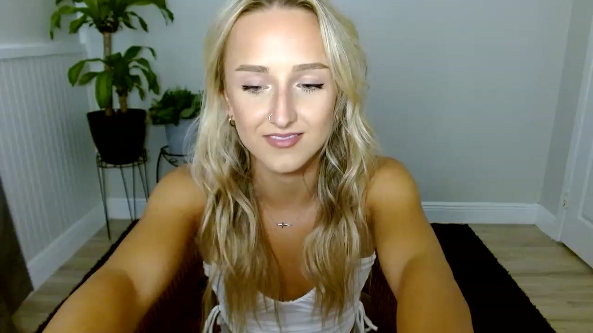 Gallery image thumbnail from Sandiecheeks's myfreecams stream on, 08/26/2023, 18:43 image 14 of 20