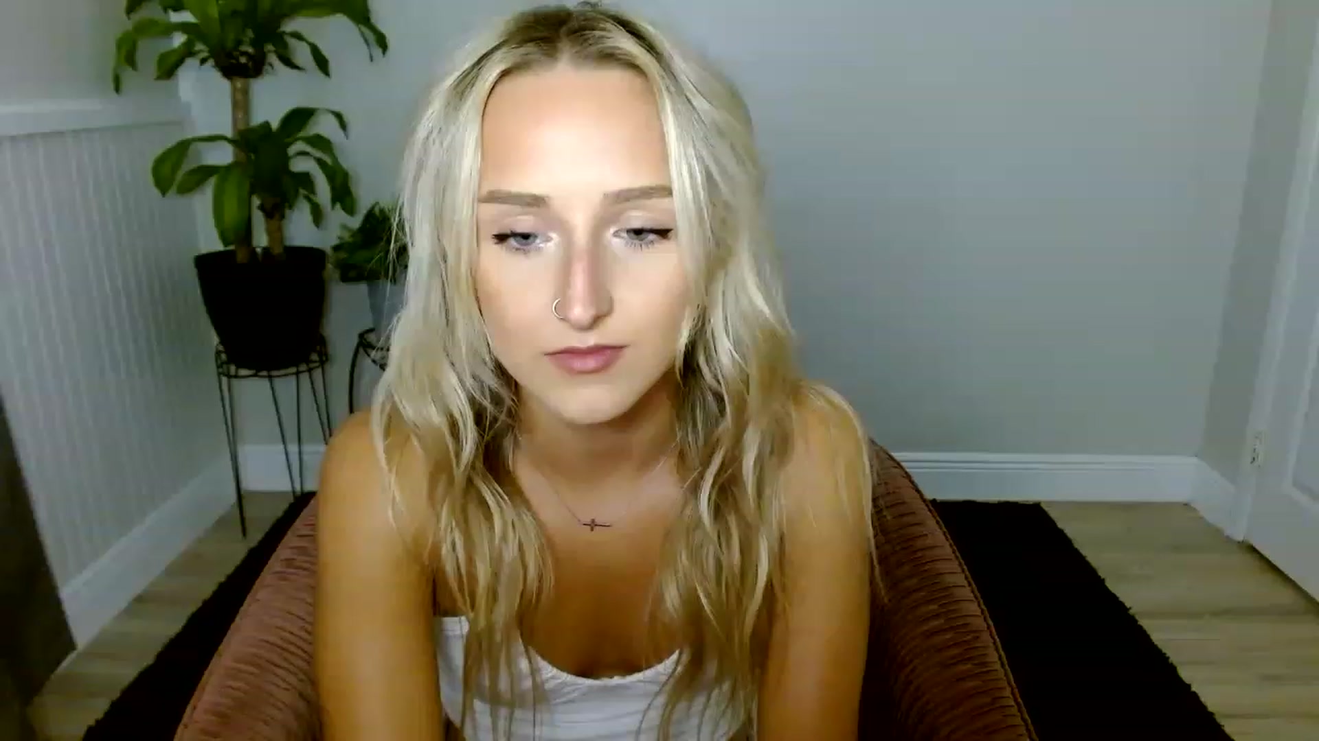 Gallery image thumbnail from Sandiecheeks's myfreecams stream on, 08/26/2023, 18:43 image 3 of 20