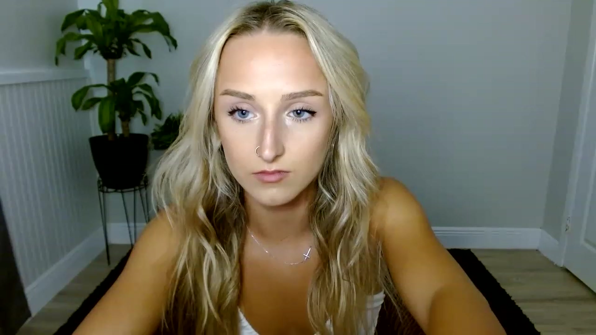Gallery image thumbnail from Sandiecheeks's myfreecams stream on, 08/26/2023, 19:36 image 13 of 20