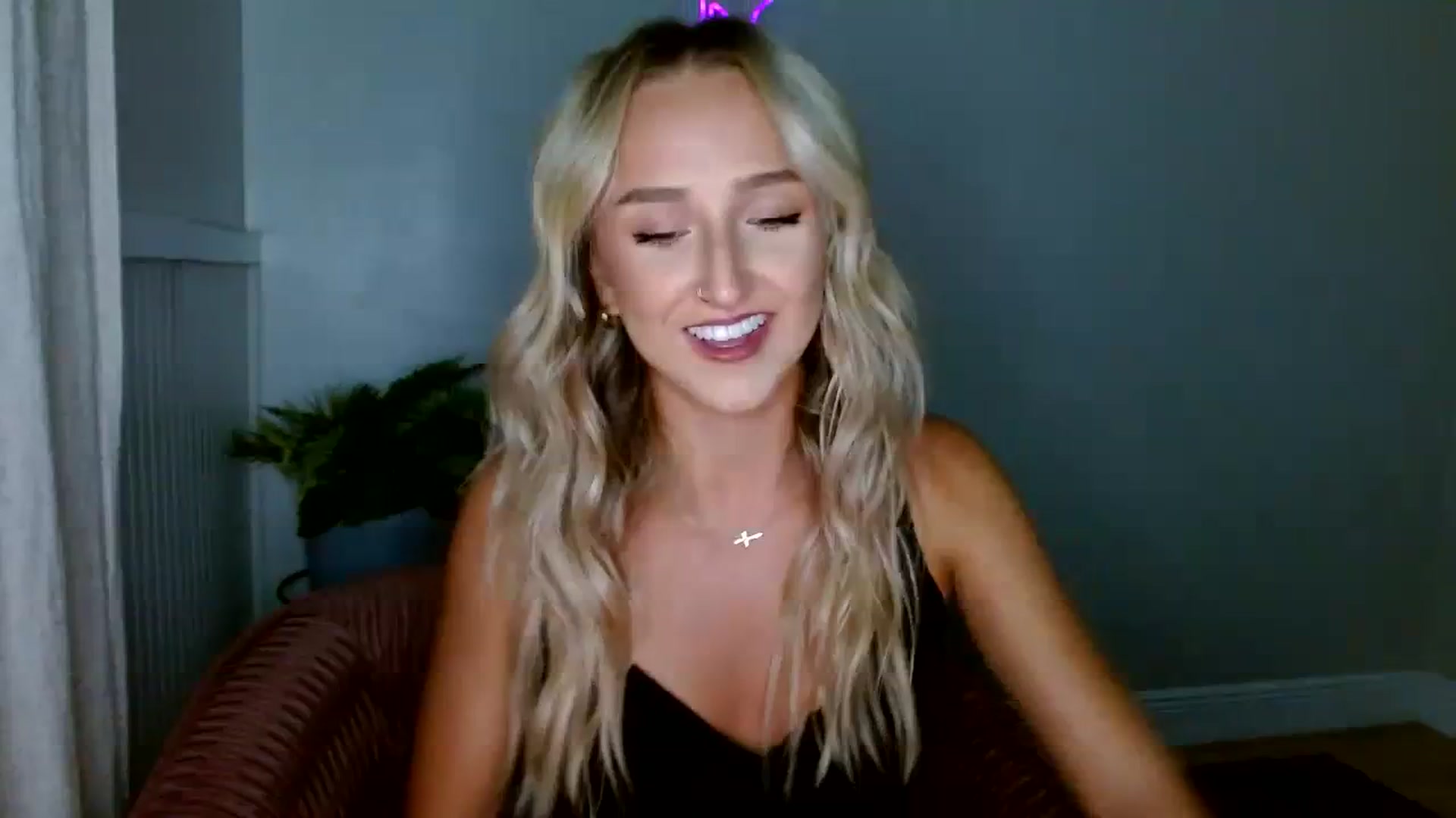 Gallery image thumbnail from Sandiecheeks's myfreecams stream on, 09/07/2023, 02:25 image 1 of 20