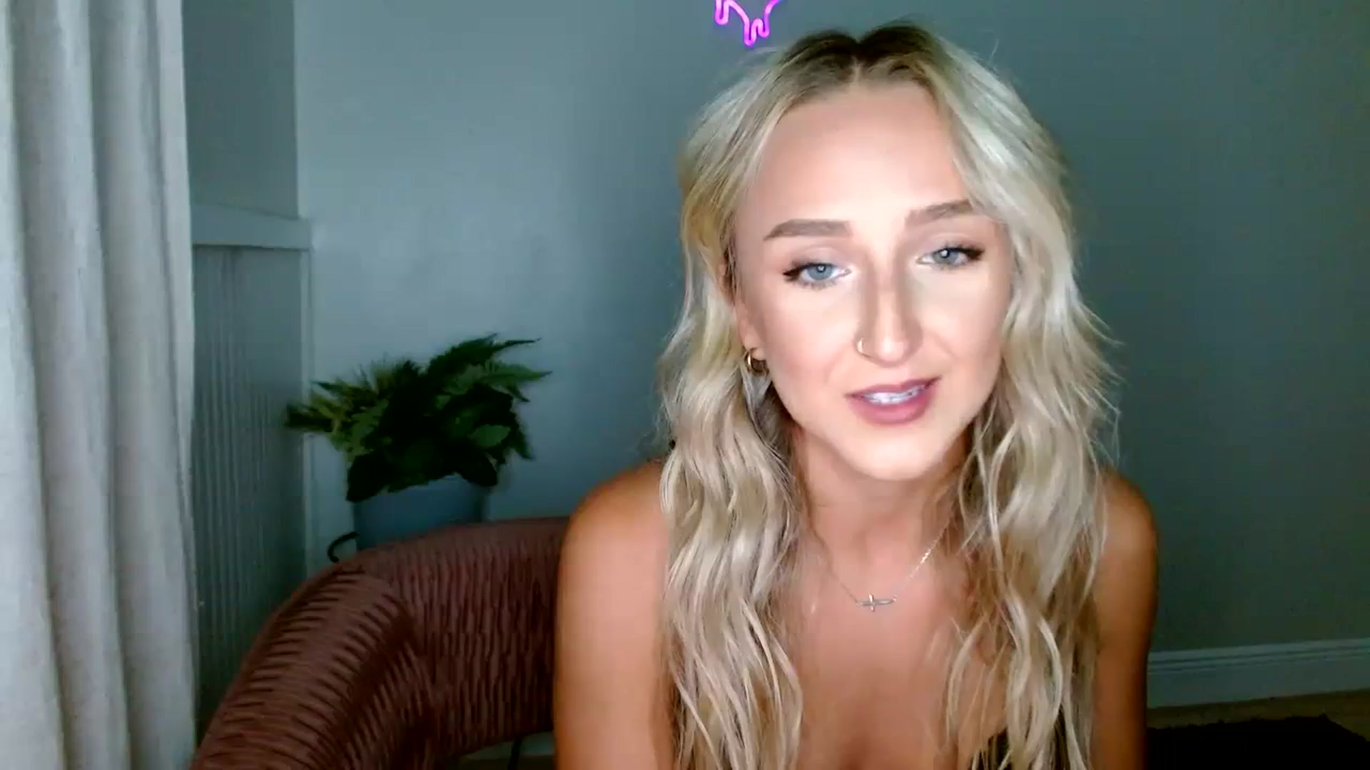 Gallery image thumbnail from Sandiecheeks's myfreecams stream on, 09/07/2023, 02:25 image 9 of 20