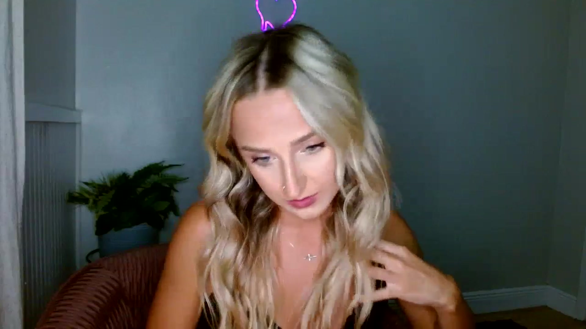 Gallery image thumbnail from Sandiecheeks's myfreecams stream on, 09/07/2023, 02:25 image 7 of 20