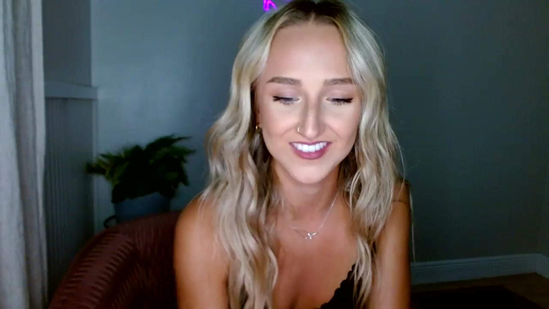 Gallery image thumbnail from Sandiecheeks's myfreecams stream on, 09/07/2023, 02:25 image 2 of 20