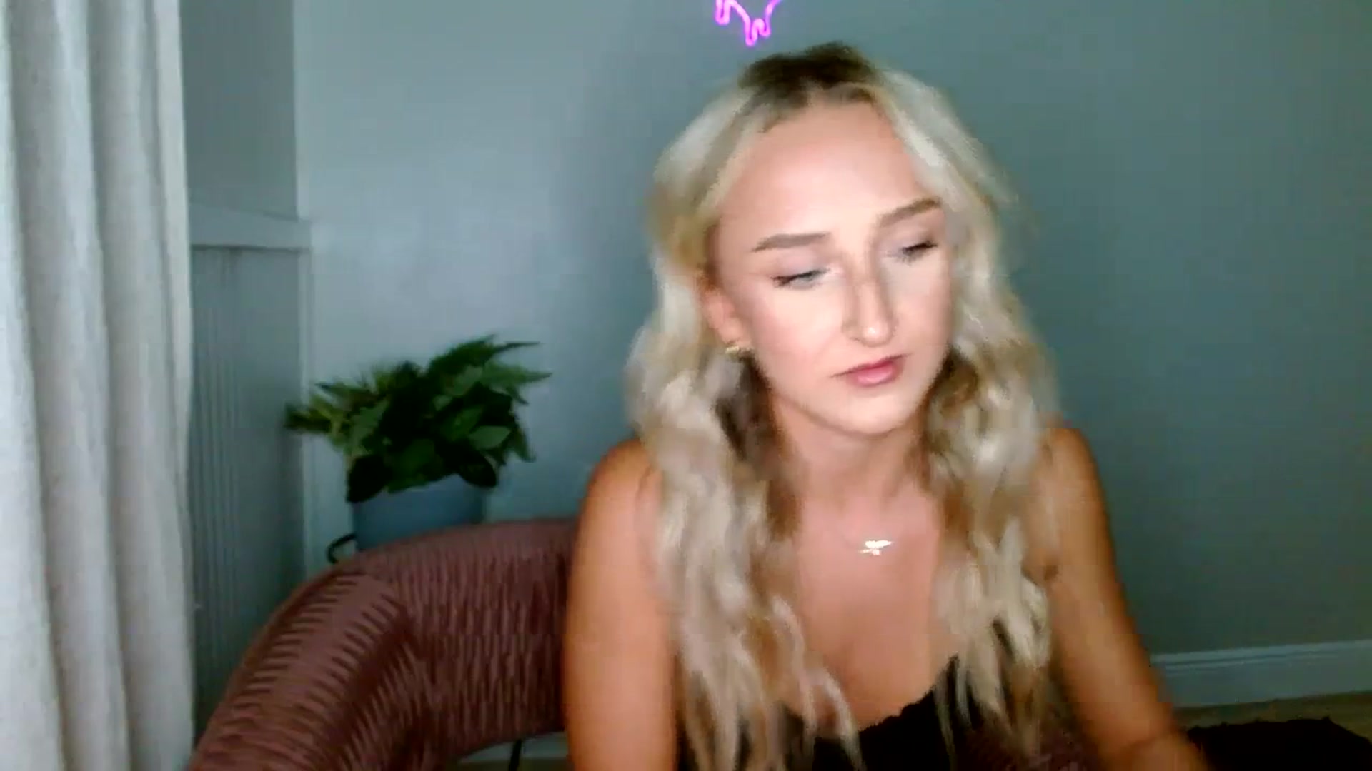 Gallery image thumbnail from Sandiecheeks's myfreecams stream on, 09/07/2023, 02:25 image 16 of 20