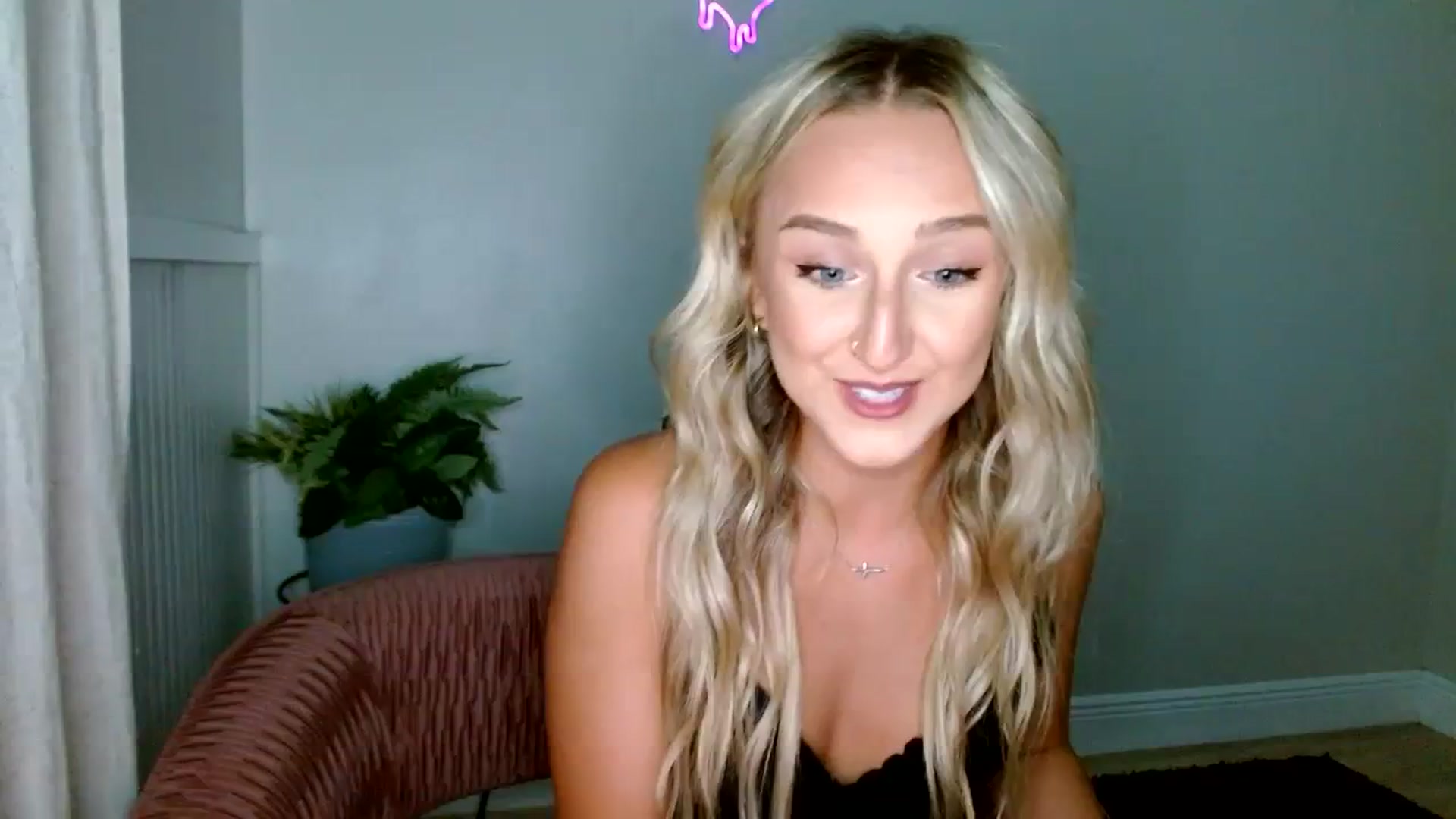 Gallery image thumbnail from Sandiecheeks's myfreecams stream on, 09/07/2023, 02:25 image 4 of 20