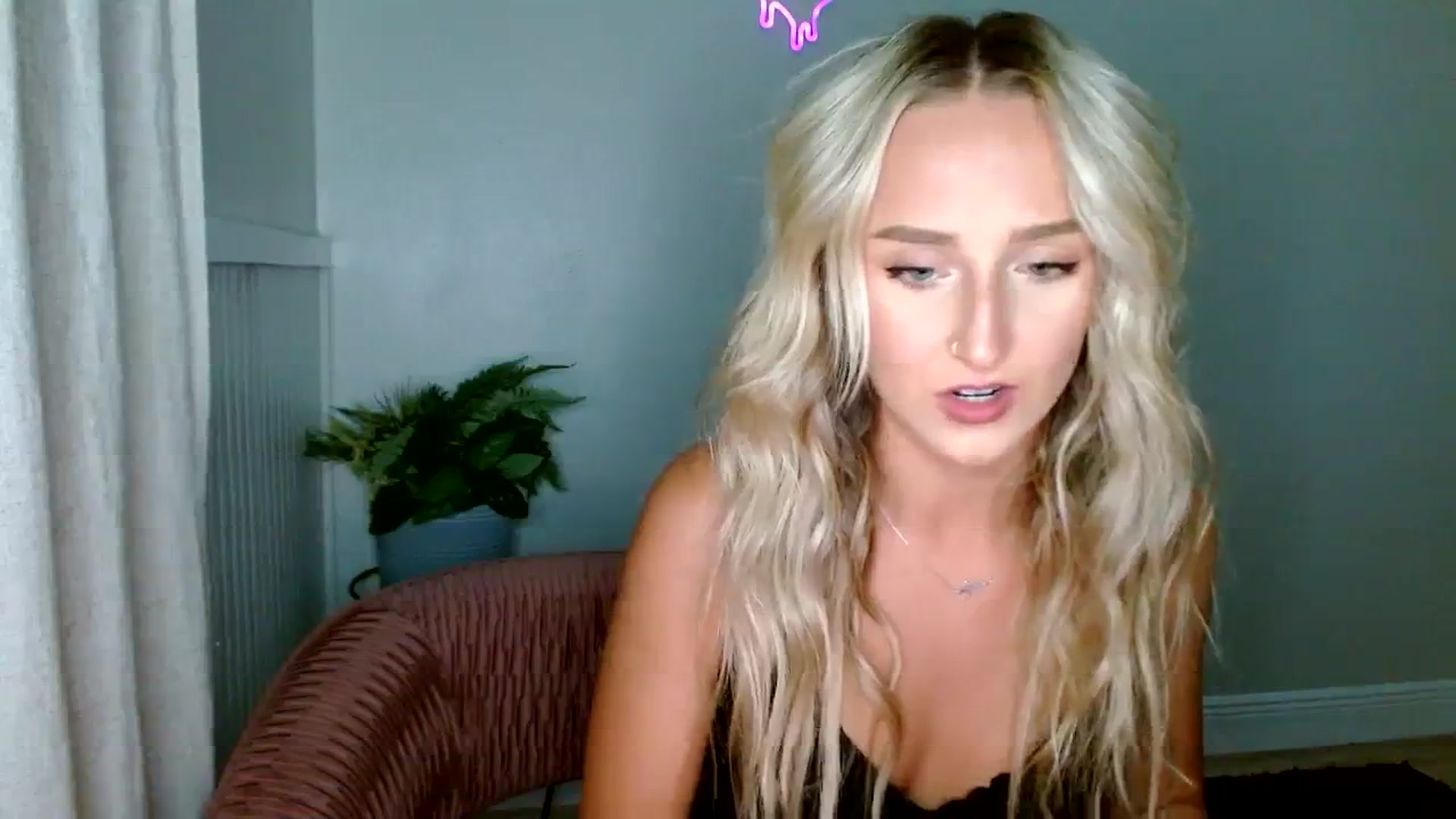 Gallery image thumbnail from Sandiecheeks's myfreecams stream on, 09/07/2023, 02:25 image 14 of 20