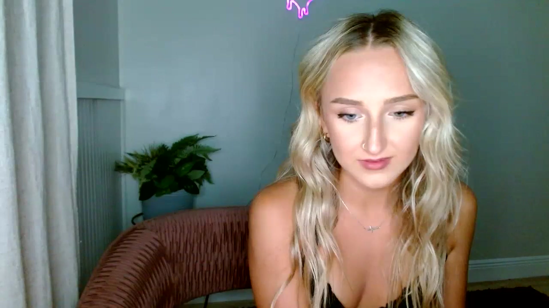 Gallery image thumbnail from Sandiecheeks's myfreecams stream on, 09/07/2023, 02:25 image 10 of 20