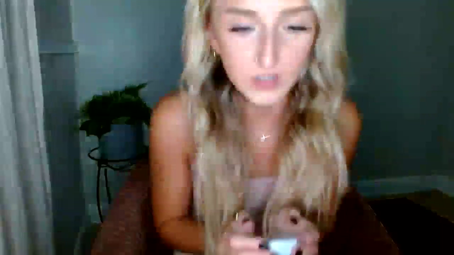 Gallery image thumbnail from Sandiecheeks's myfreecams stream on, 09/12/2023, 01:46 image 20 of 20